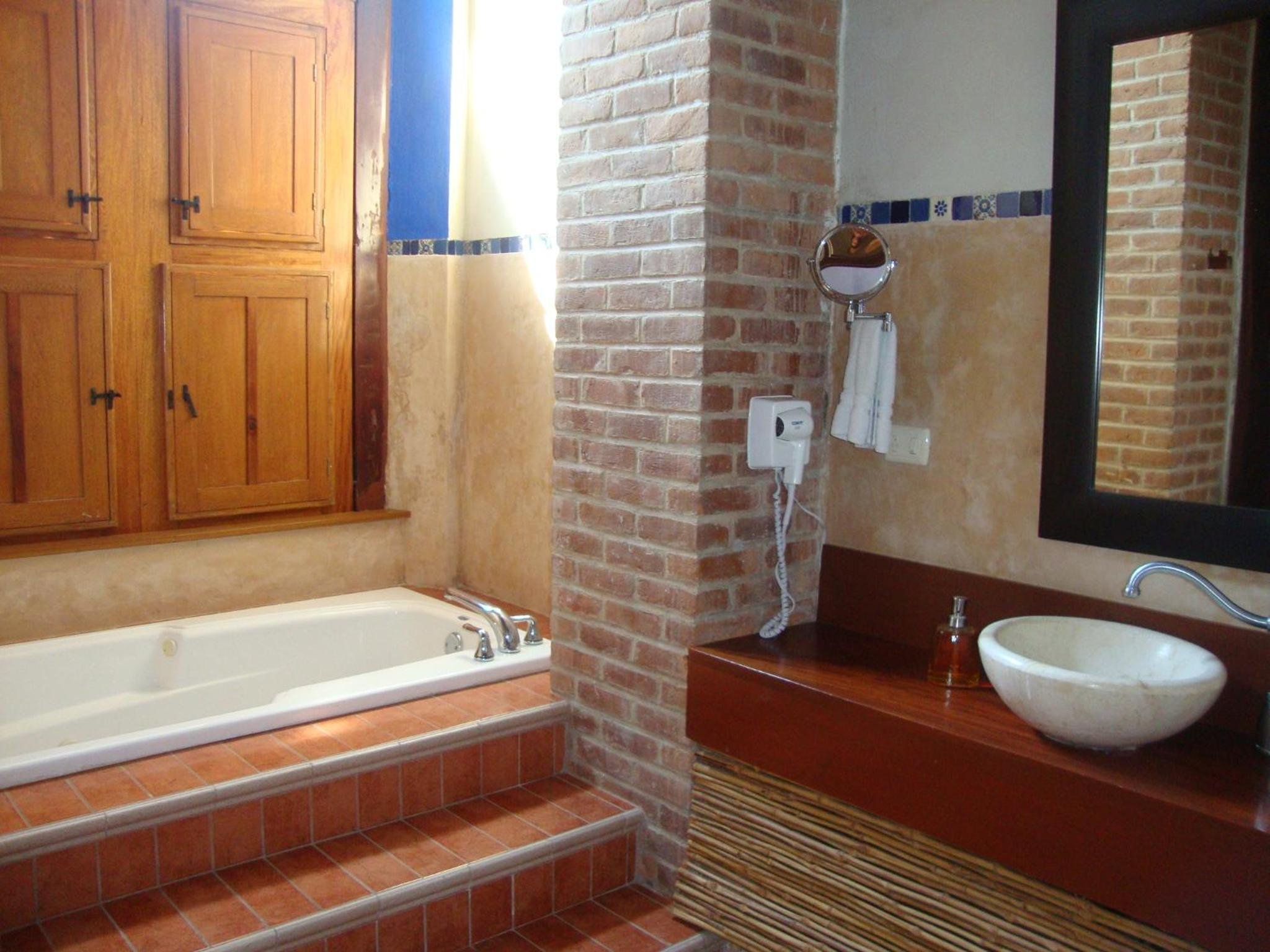 Suite Queen con Bañera de Hidromasaje — 5