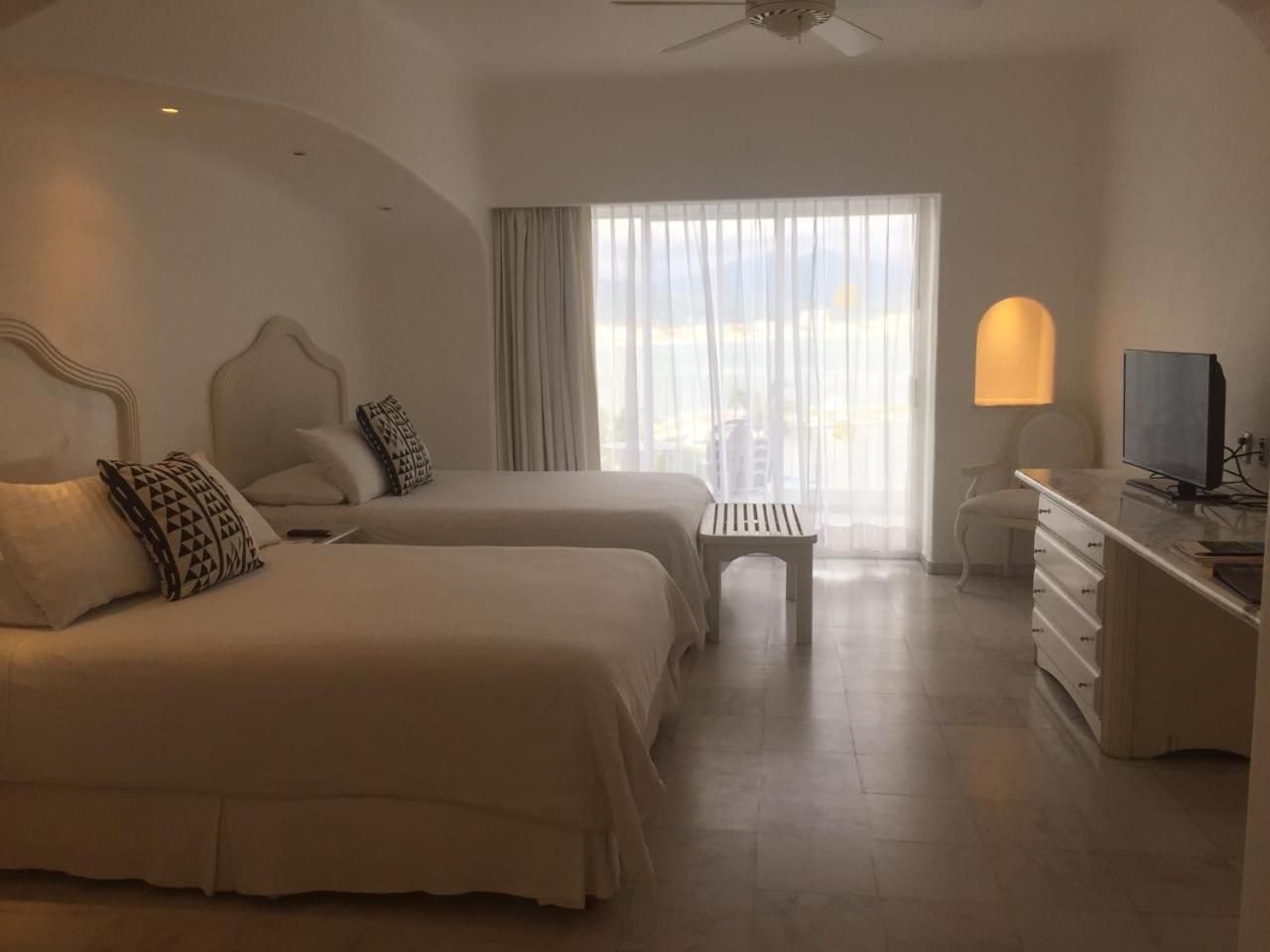 Club de Playa Brisas con Dos Camas — 2