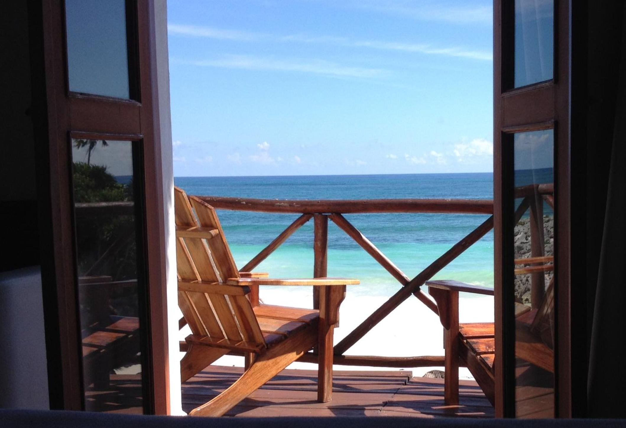 Habitación en Piso Alto con Balcón y Frente al Mar — 8