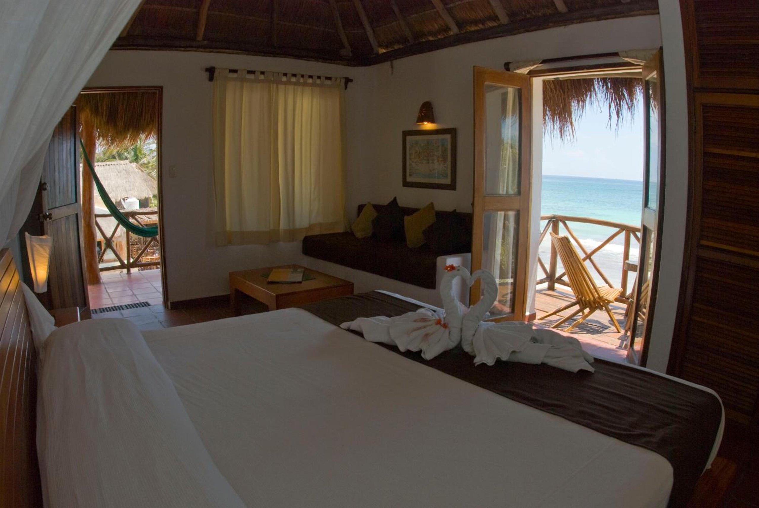 Habitación en Piso Alto con Balcón y Frente al Mar — 4