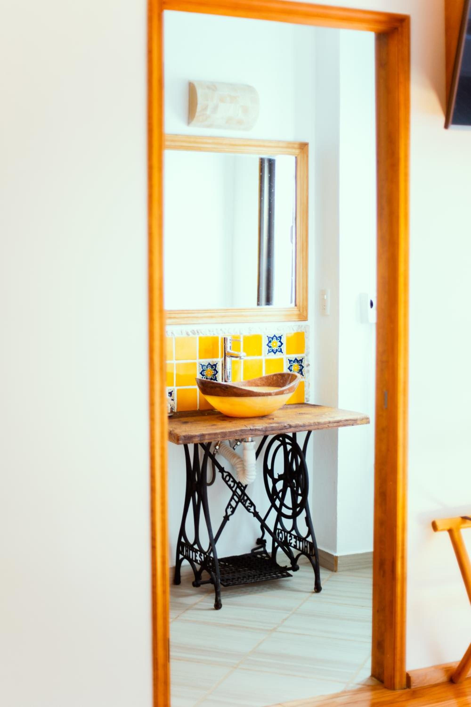 Habitación Doble Deluxe con Dos Camas Dobles — 7