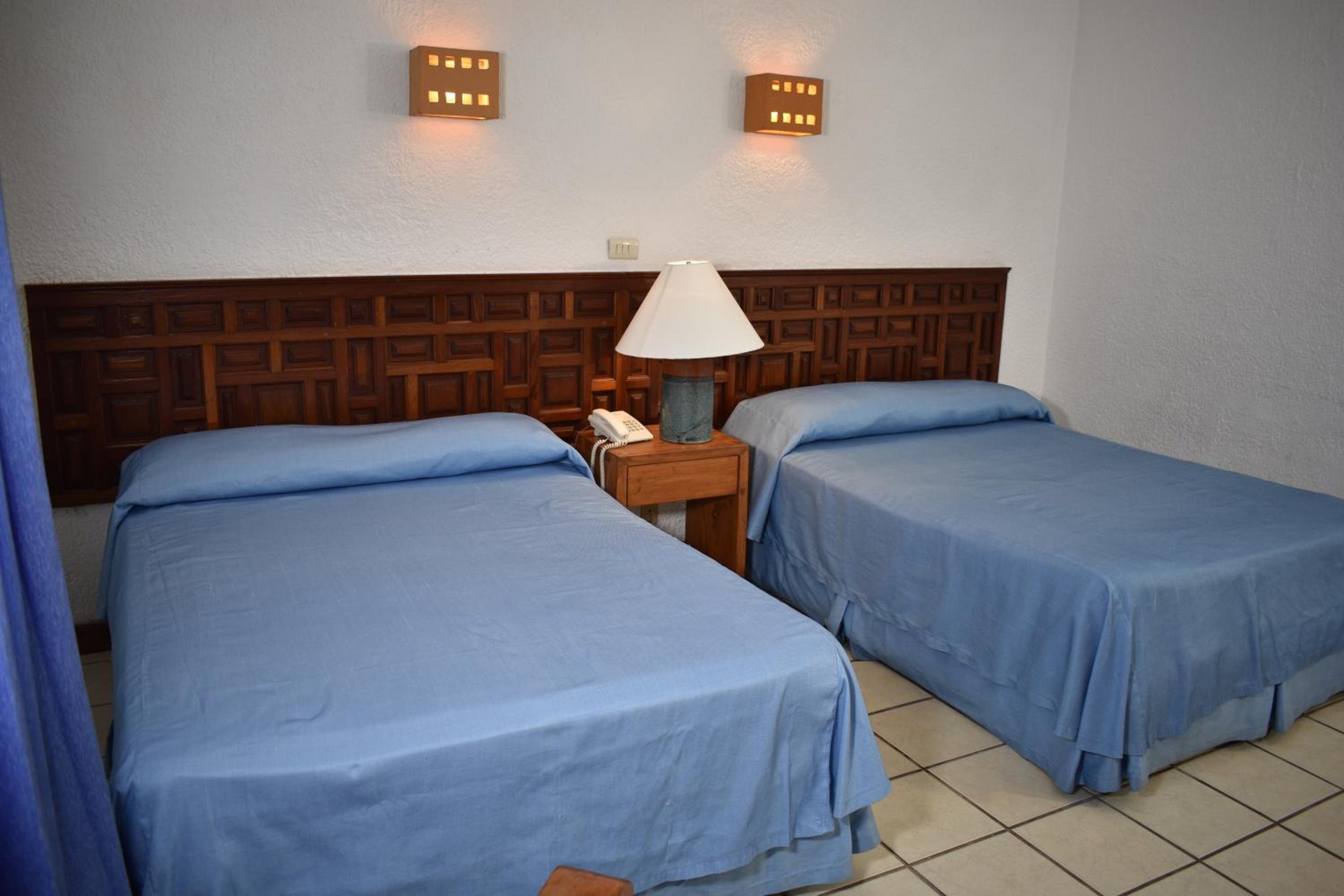 Habitación Doble con Dos Camas Dobles — 4