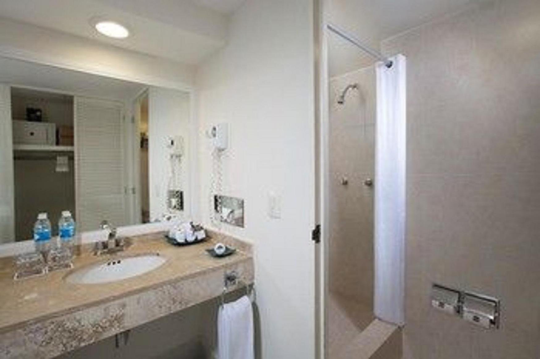 Habitación Estándar con Vista Limitada. — 5