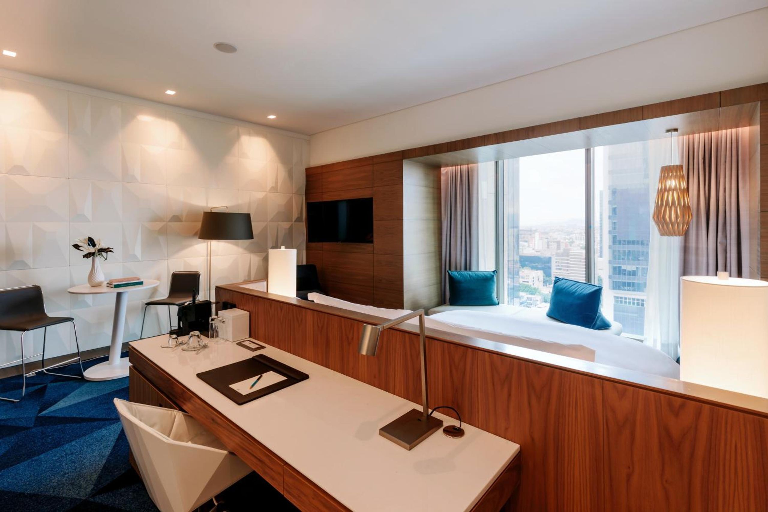 Habitación King de lujo con vista a la ciudad — 4