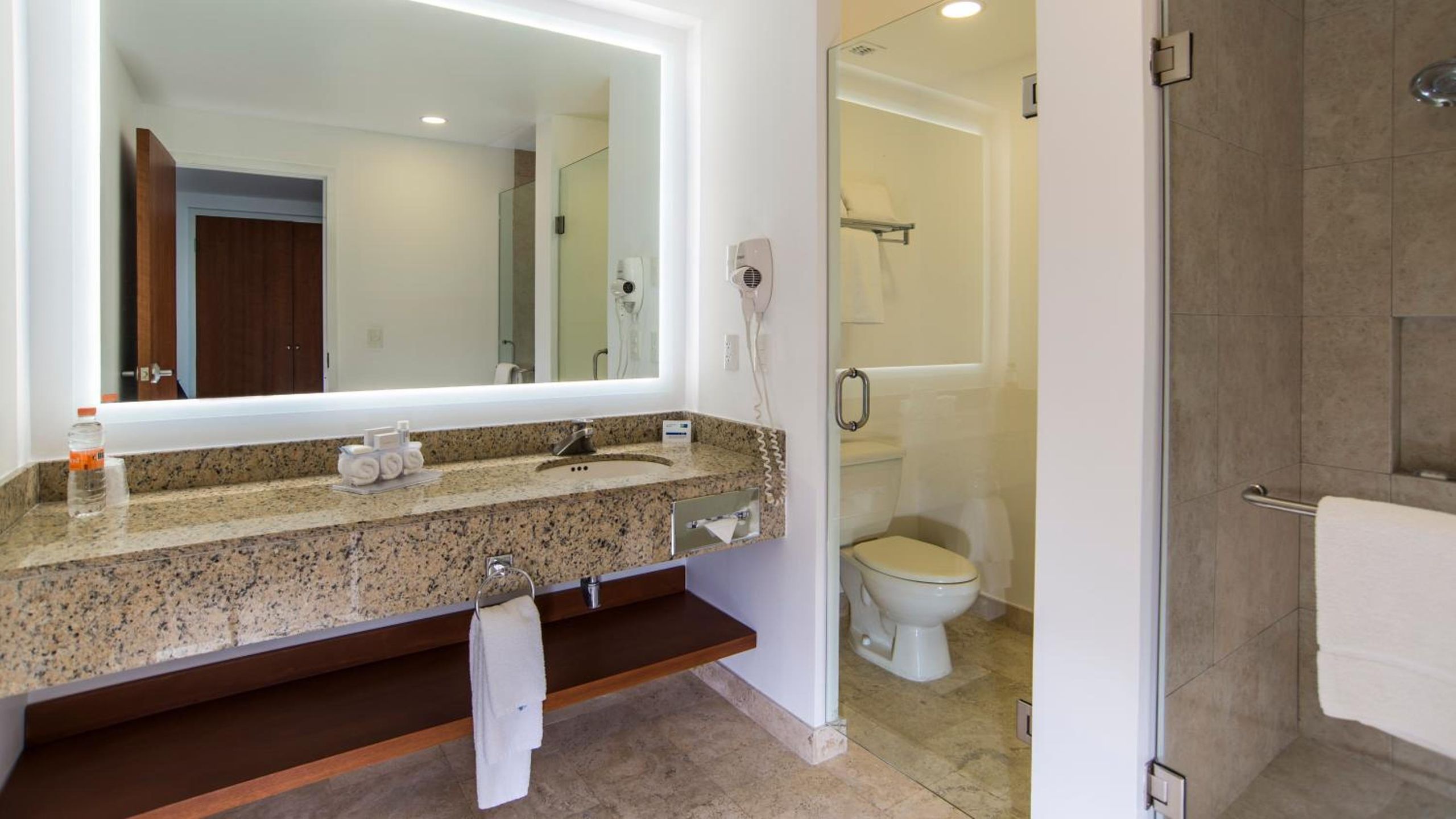 Suite King — 2