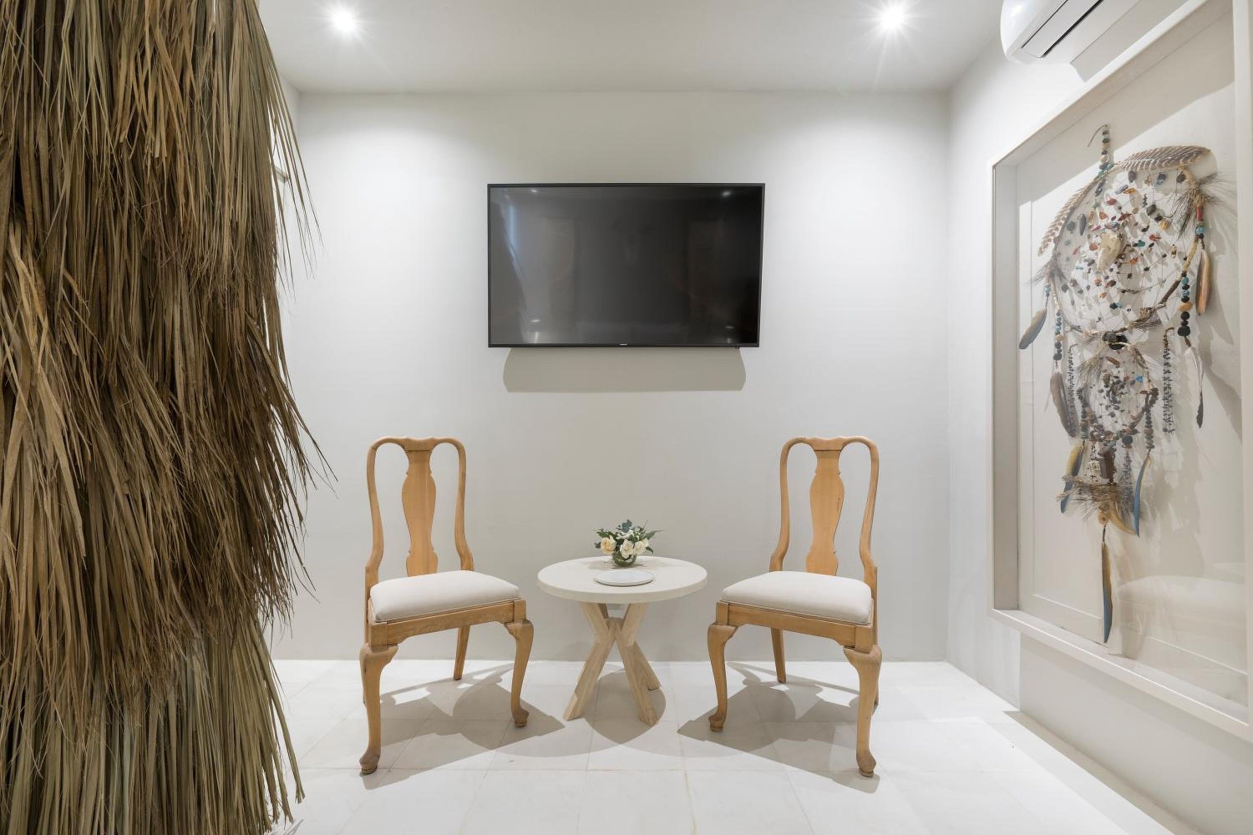 Deluxe Queen Room — 5