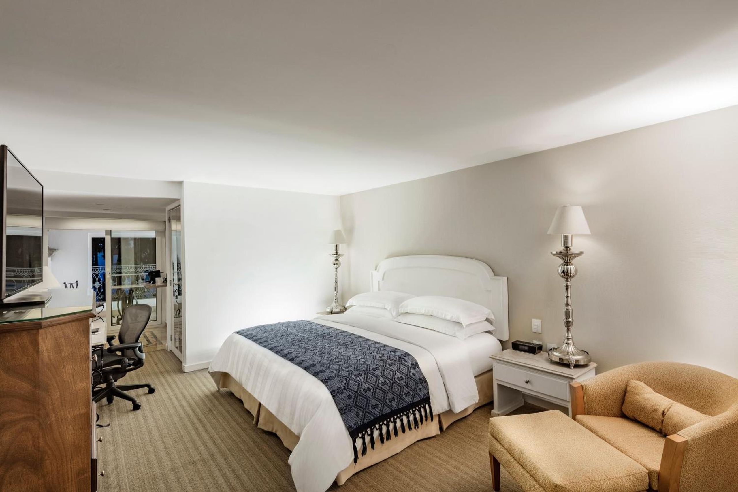 Habitación Premium King - Acceso al Club Lounge — 2