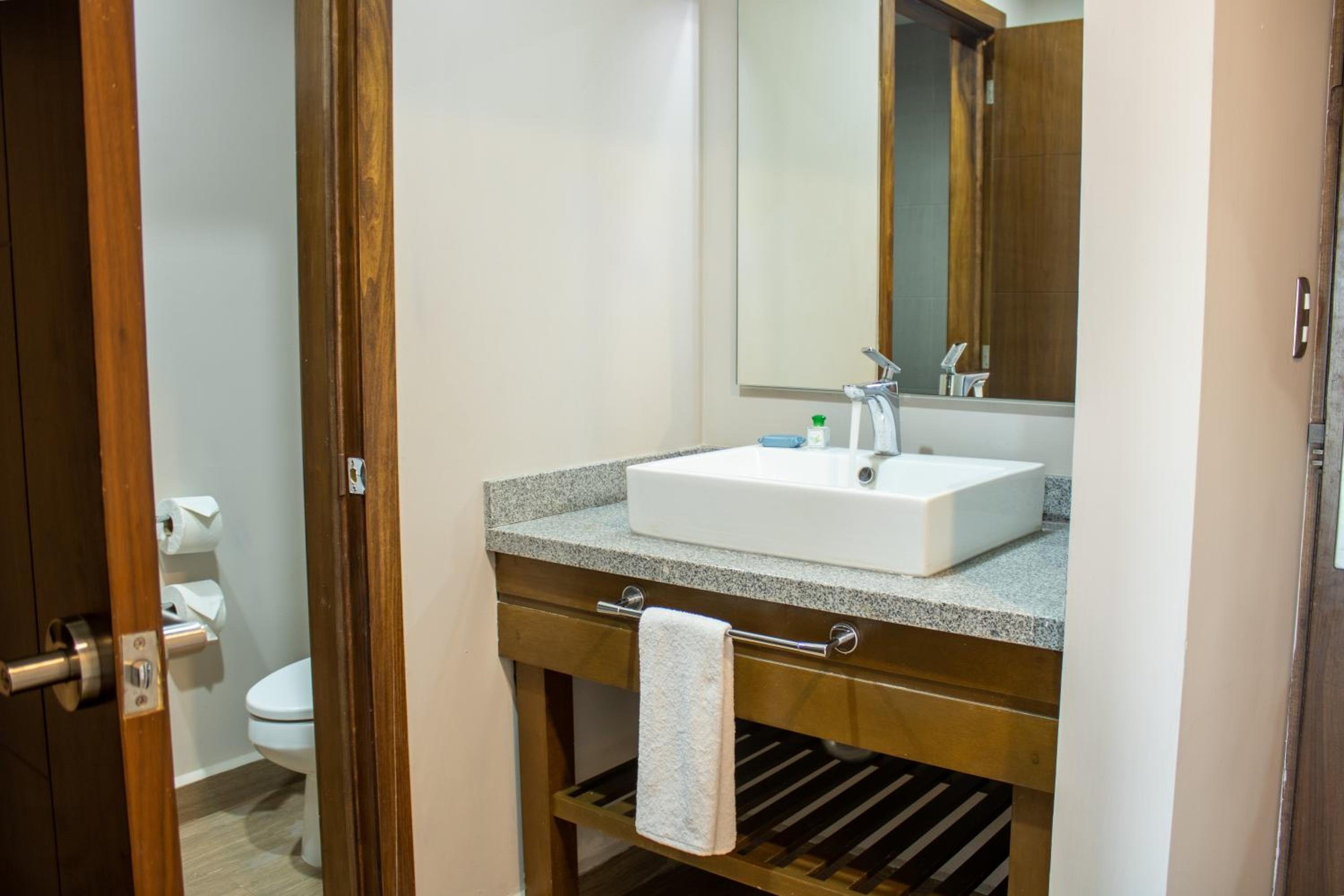Habitación Doble con Vista al Lago — 4