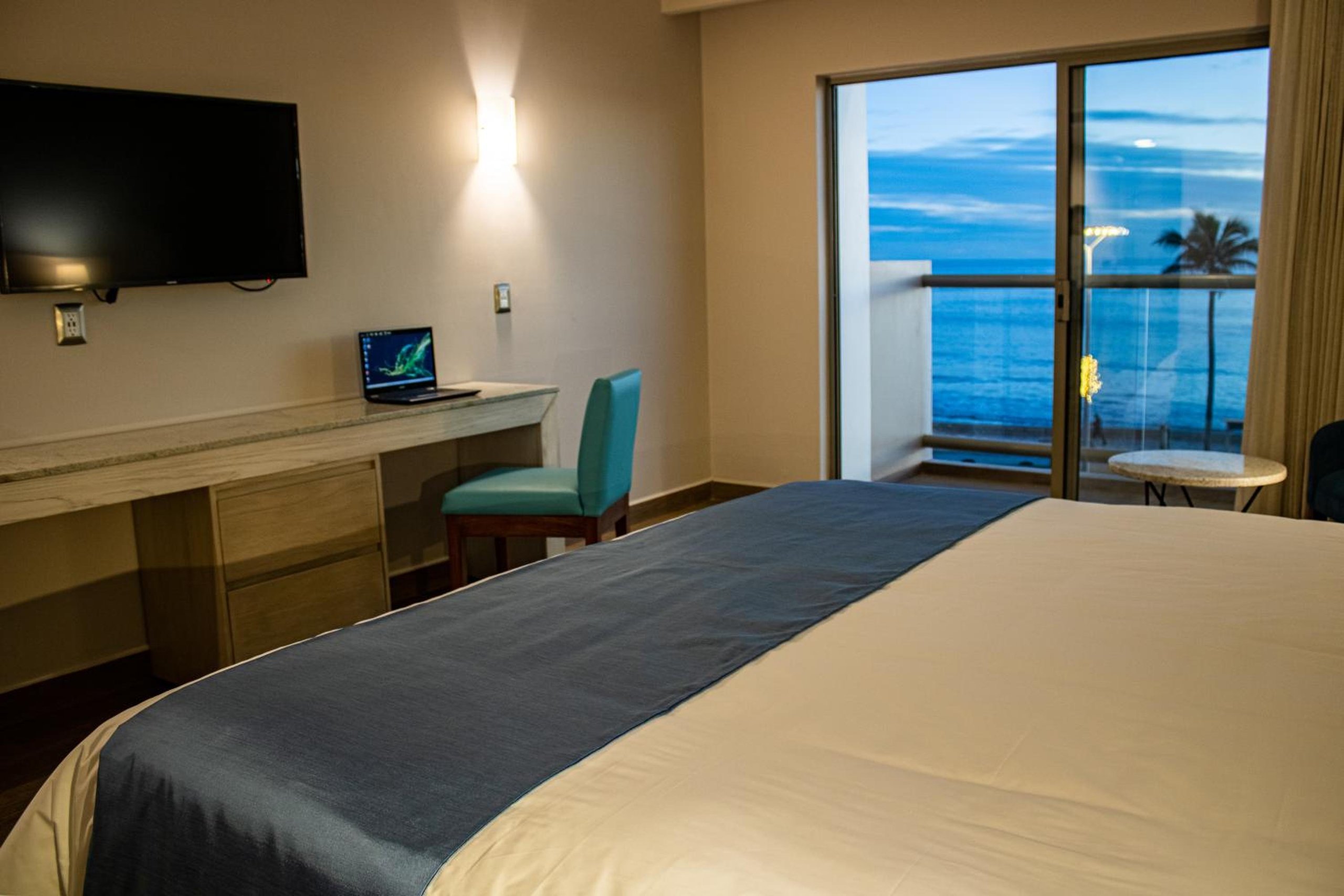 Habitación King con Vista al Mar — 3