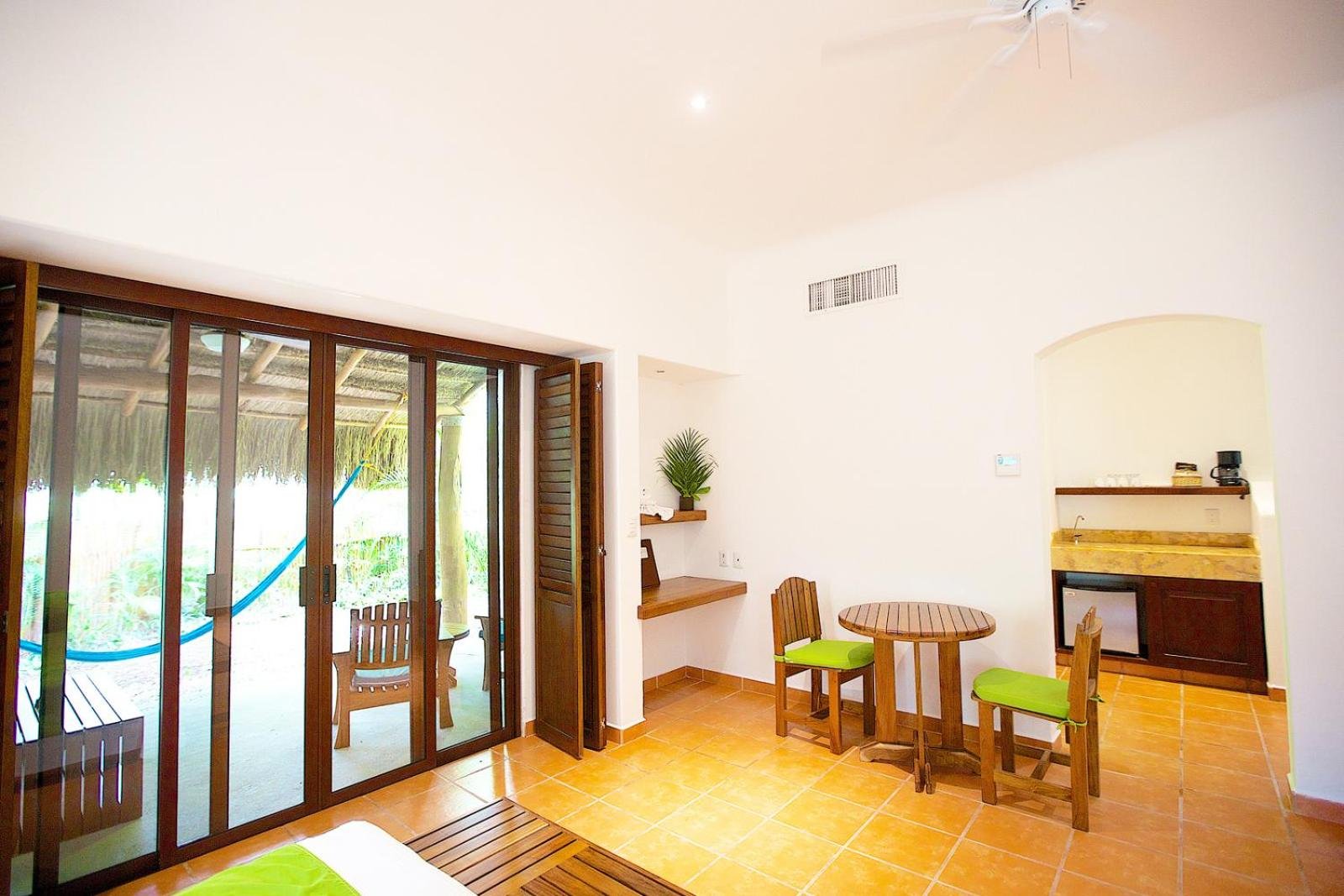 Habitación Estándar Doble con Vista al Jardín — 3