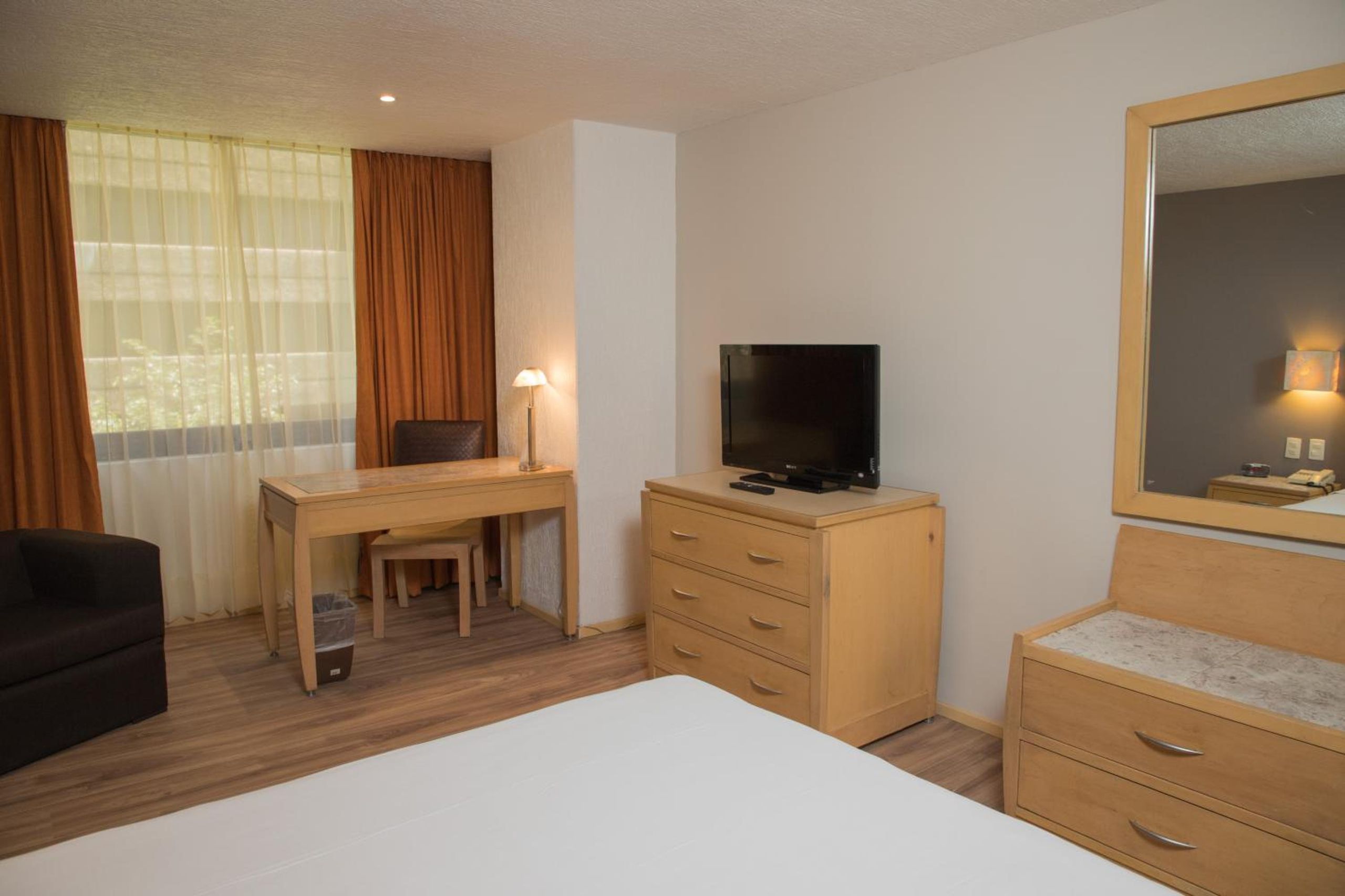 Habitación estándar con una cama Queen. — 6