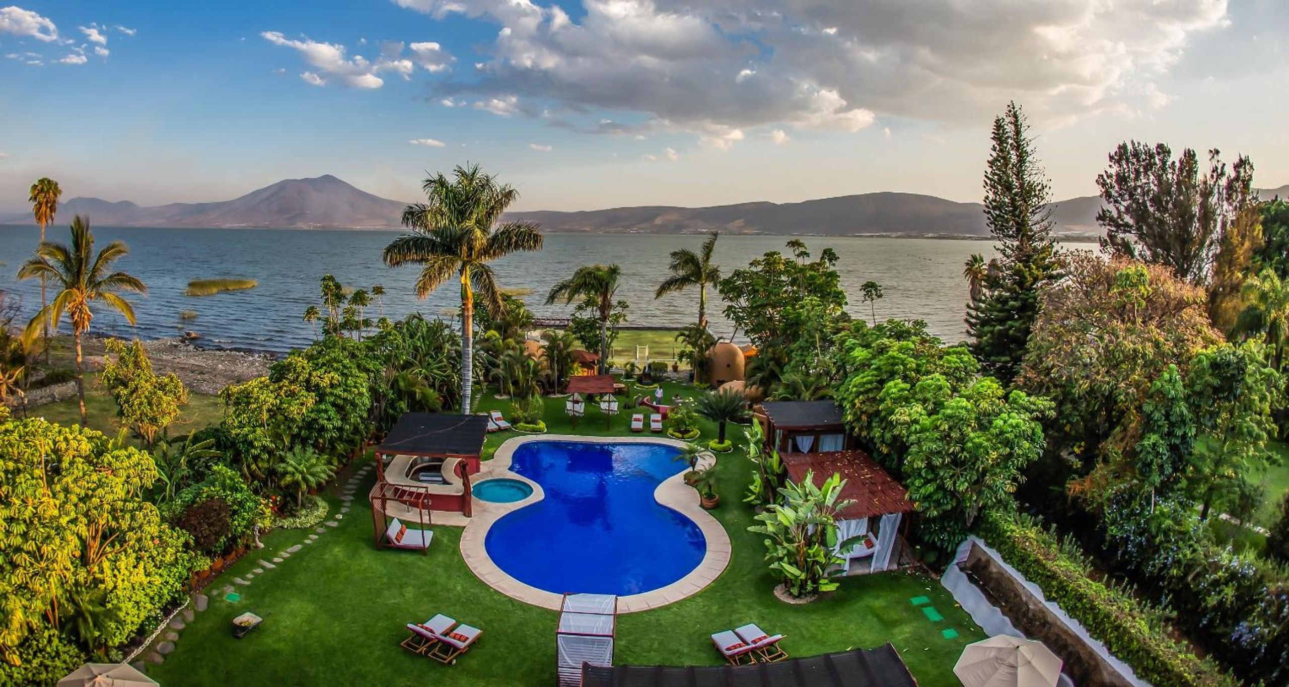 Suite con vista al lago — 8
