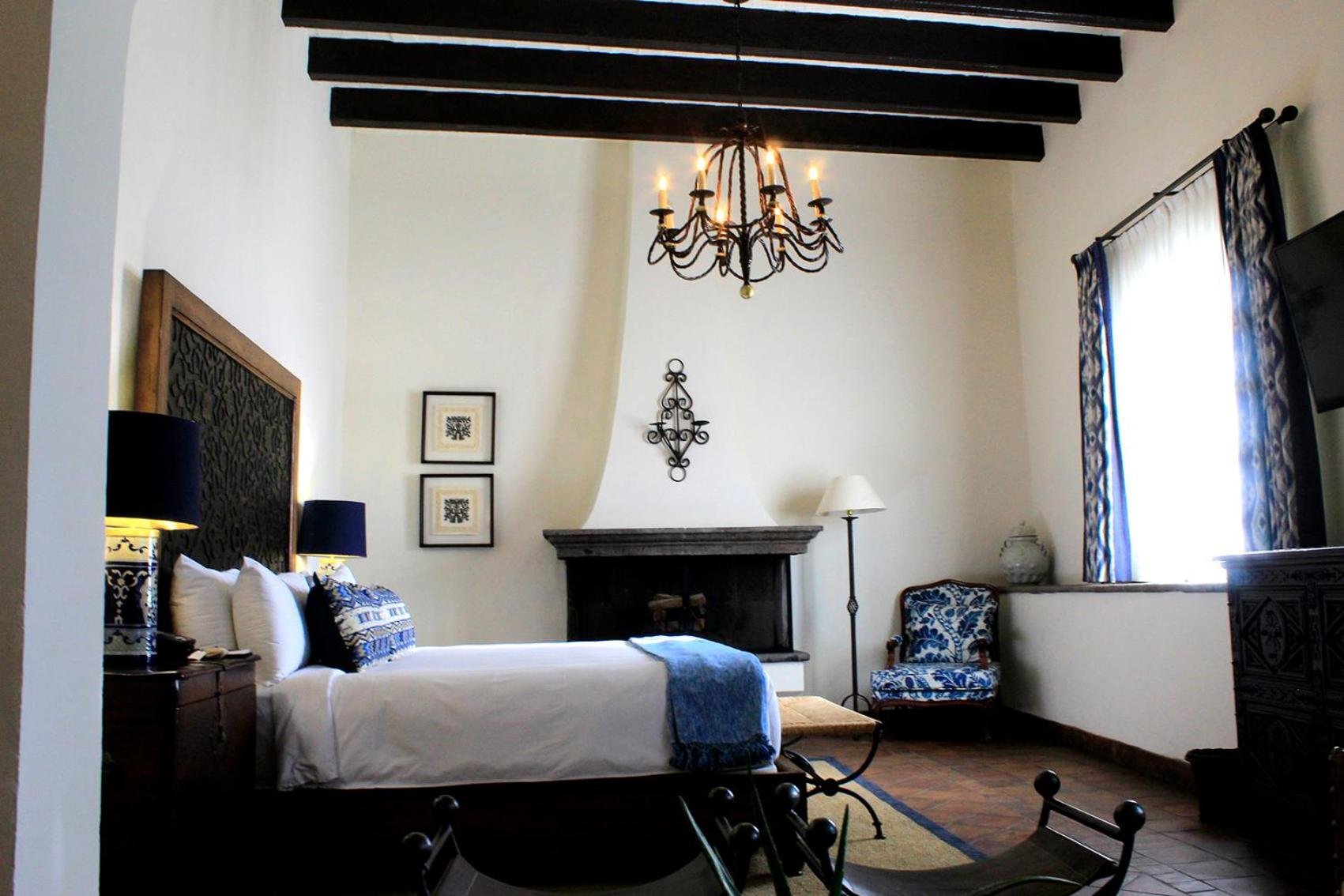 Suite Junior de Lujo — 3