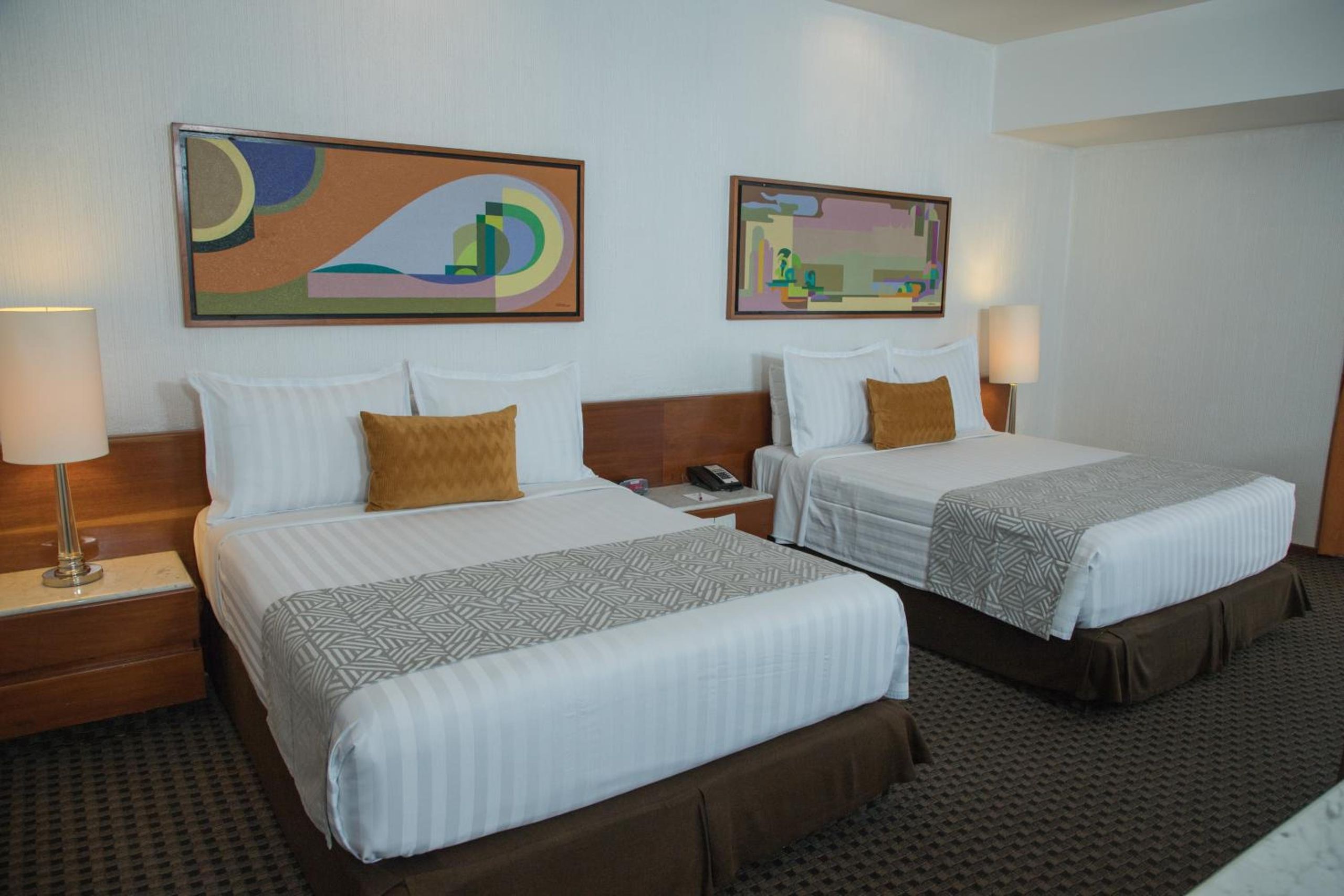 Suite Deluxe con Bañera de Hidromasaje — 7