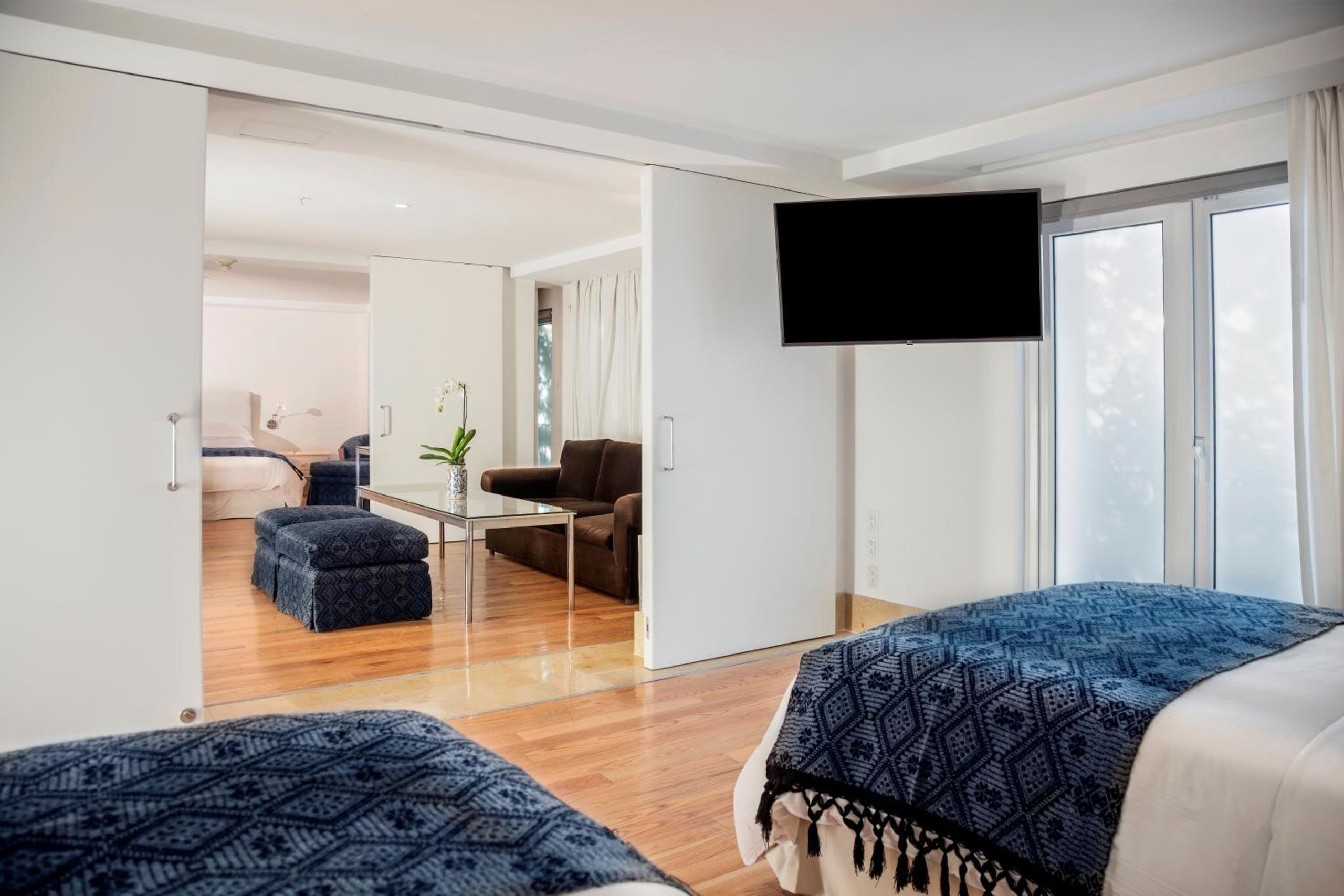 Suite de Dos Habitaciones — 6