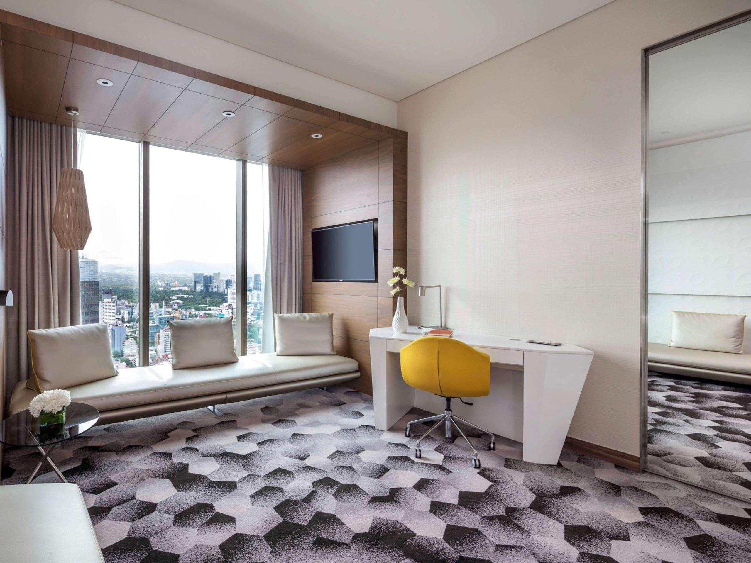 Suite Prestige King con Vista y Acceso al Club — 7