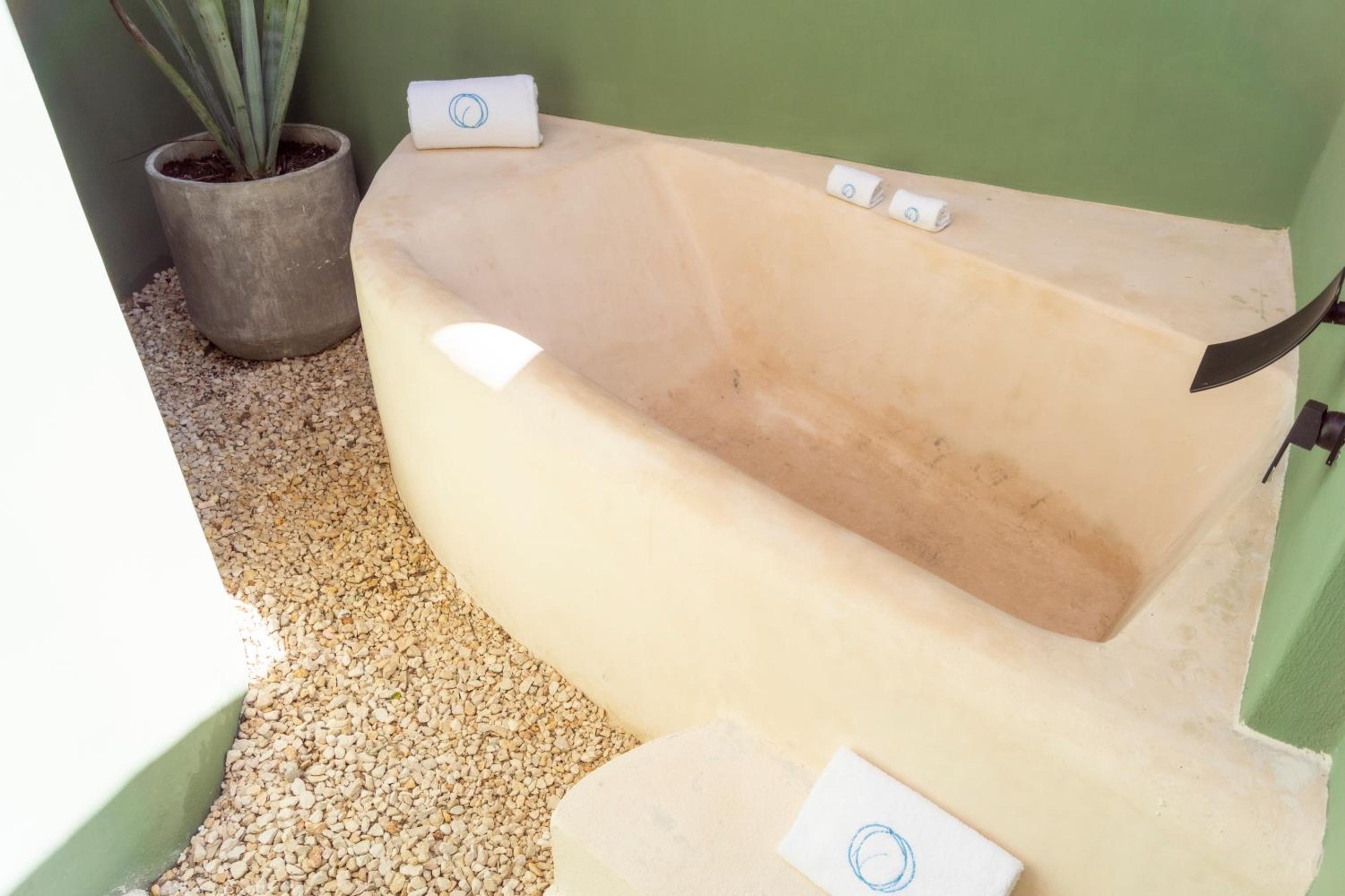 Habitación Doble Deluxe con Baño — 6