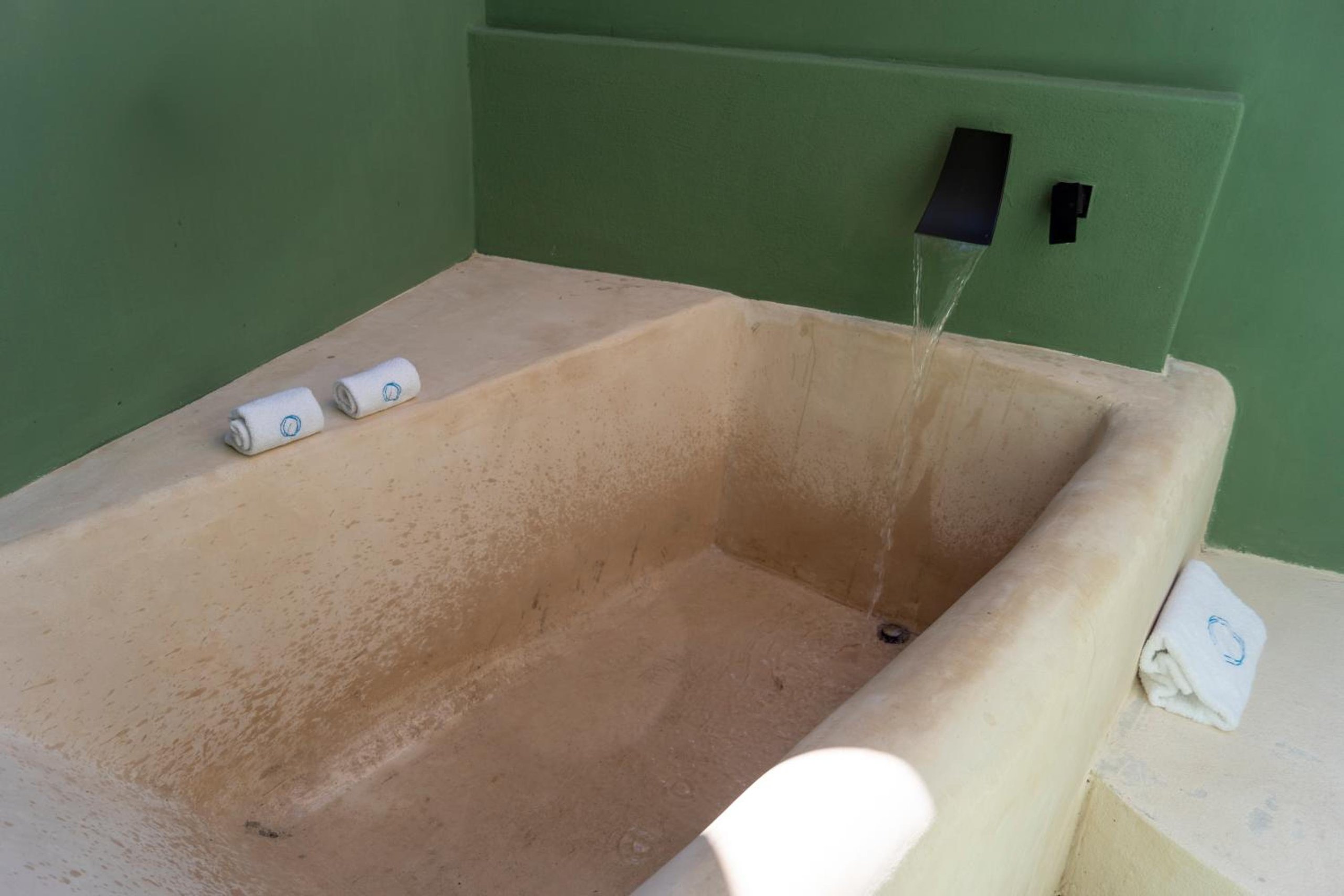 Habitación Doble Deluxe con Baño — 7