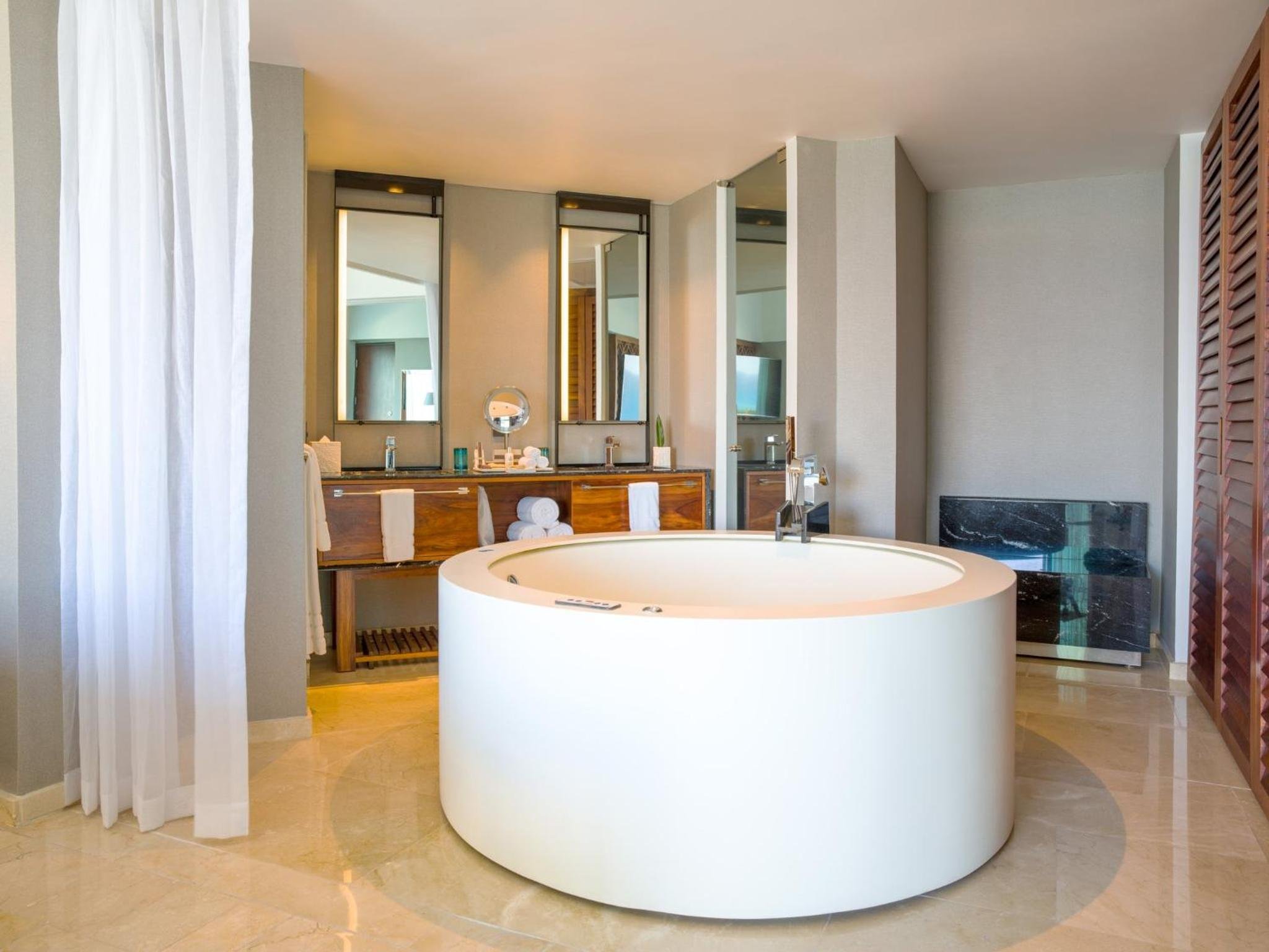 Suite Aqua — 3