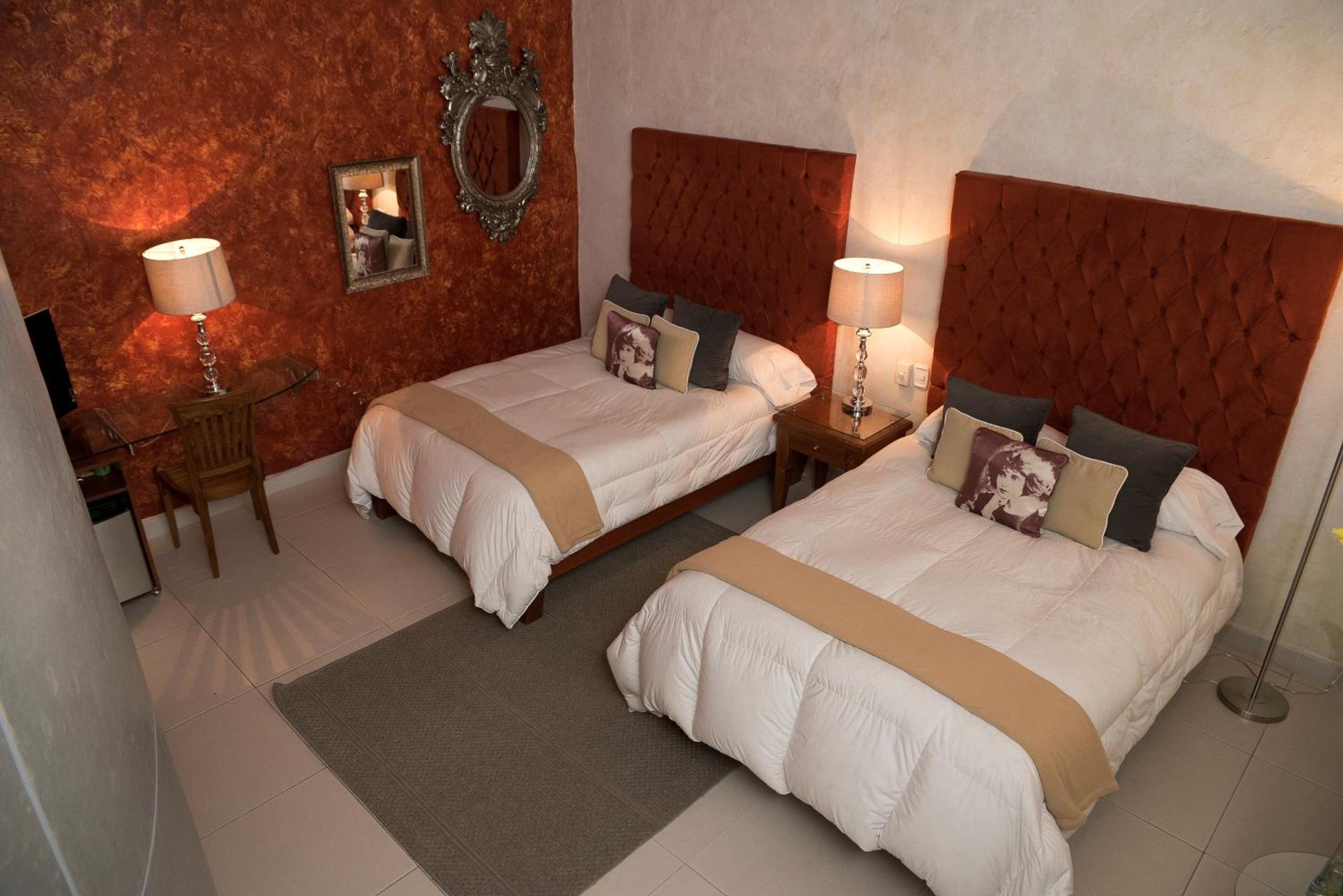 Habitación Doble con Dos Camas Dobles — 4