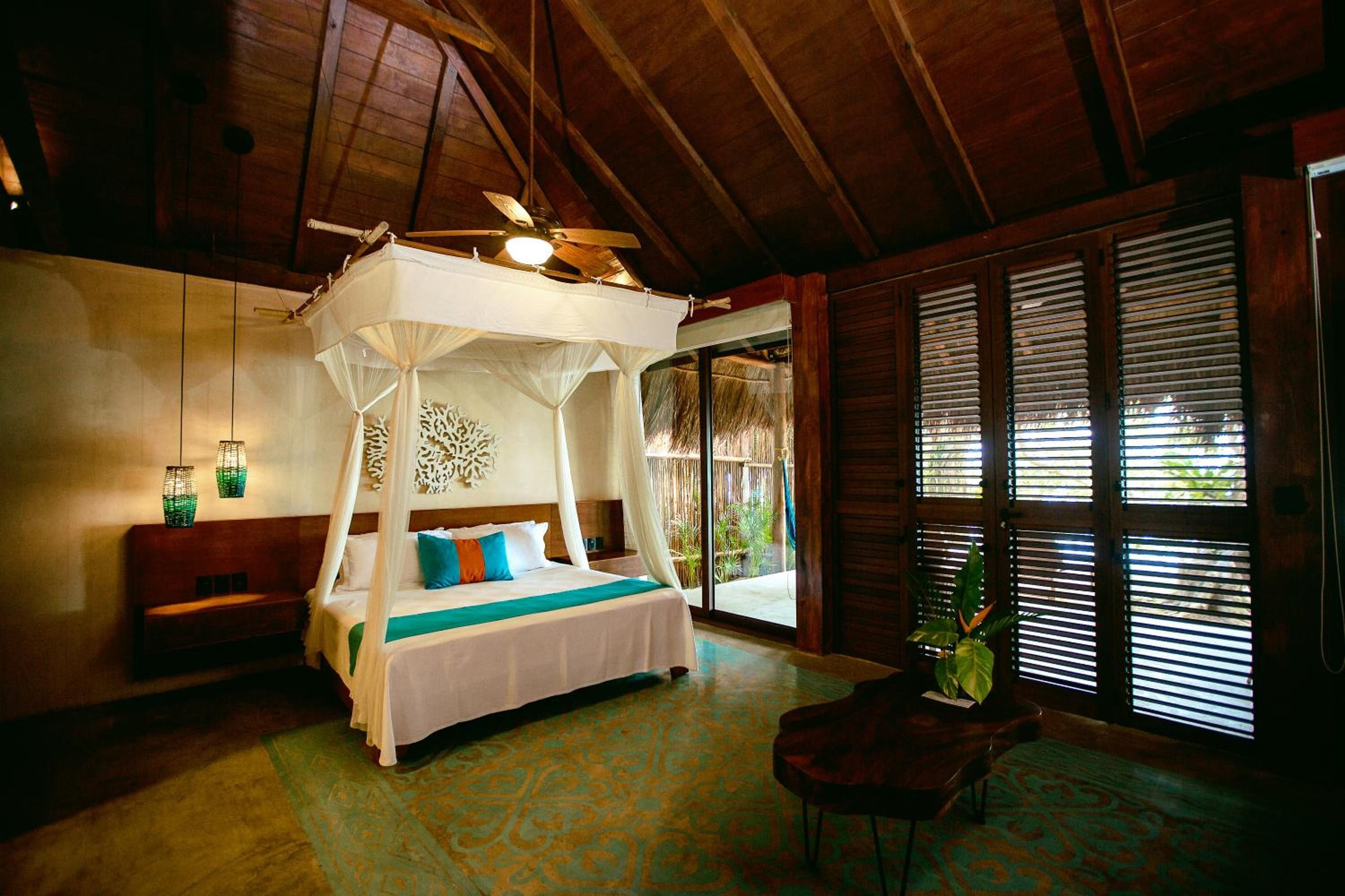 Bungalow — 4