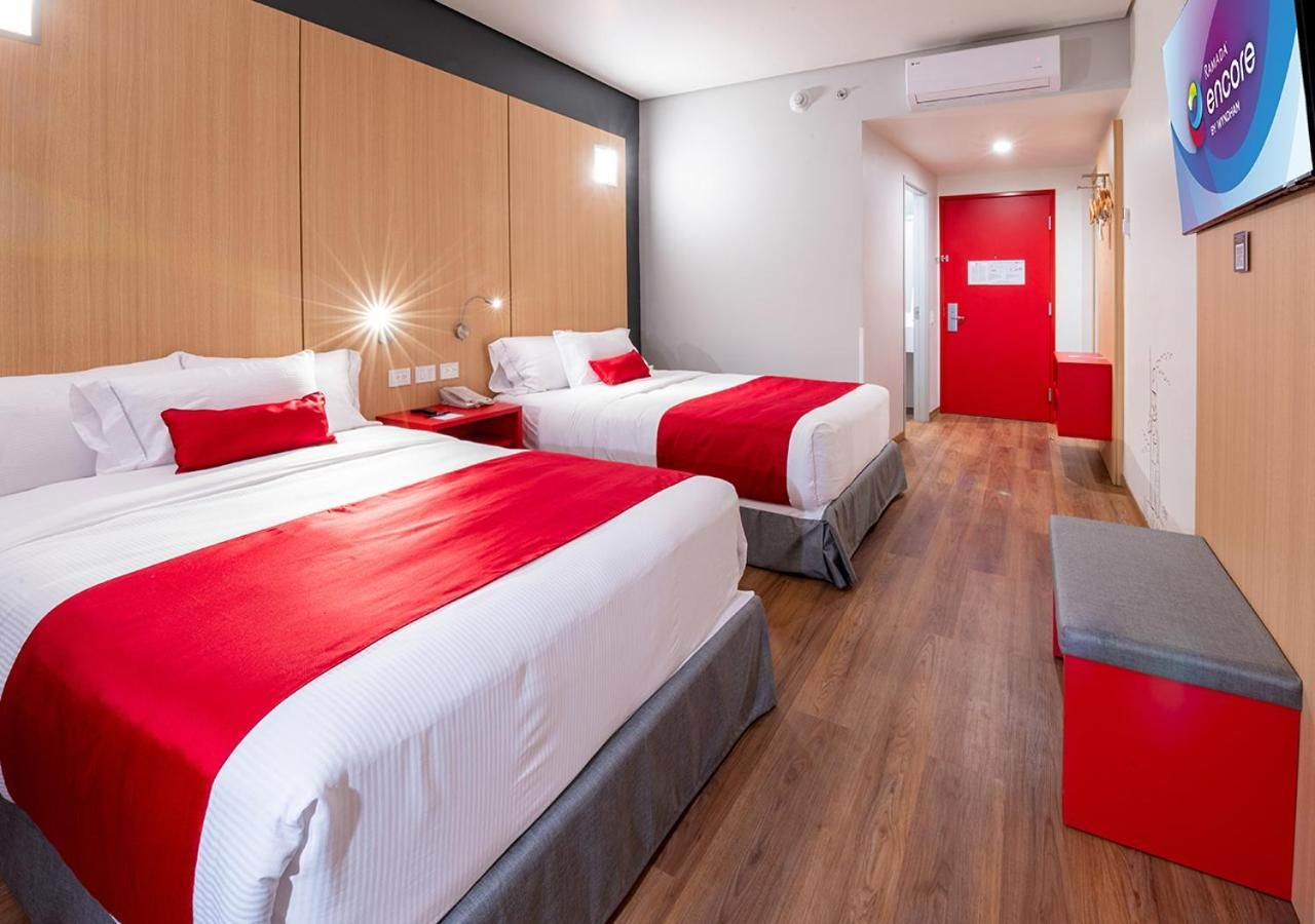 Habitación Doble con Dos Camas Dobles - No Fumadores