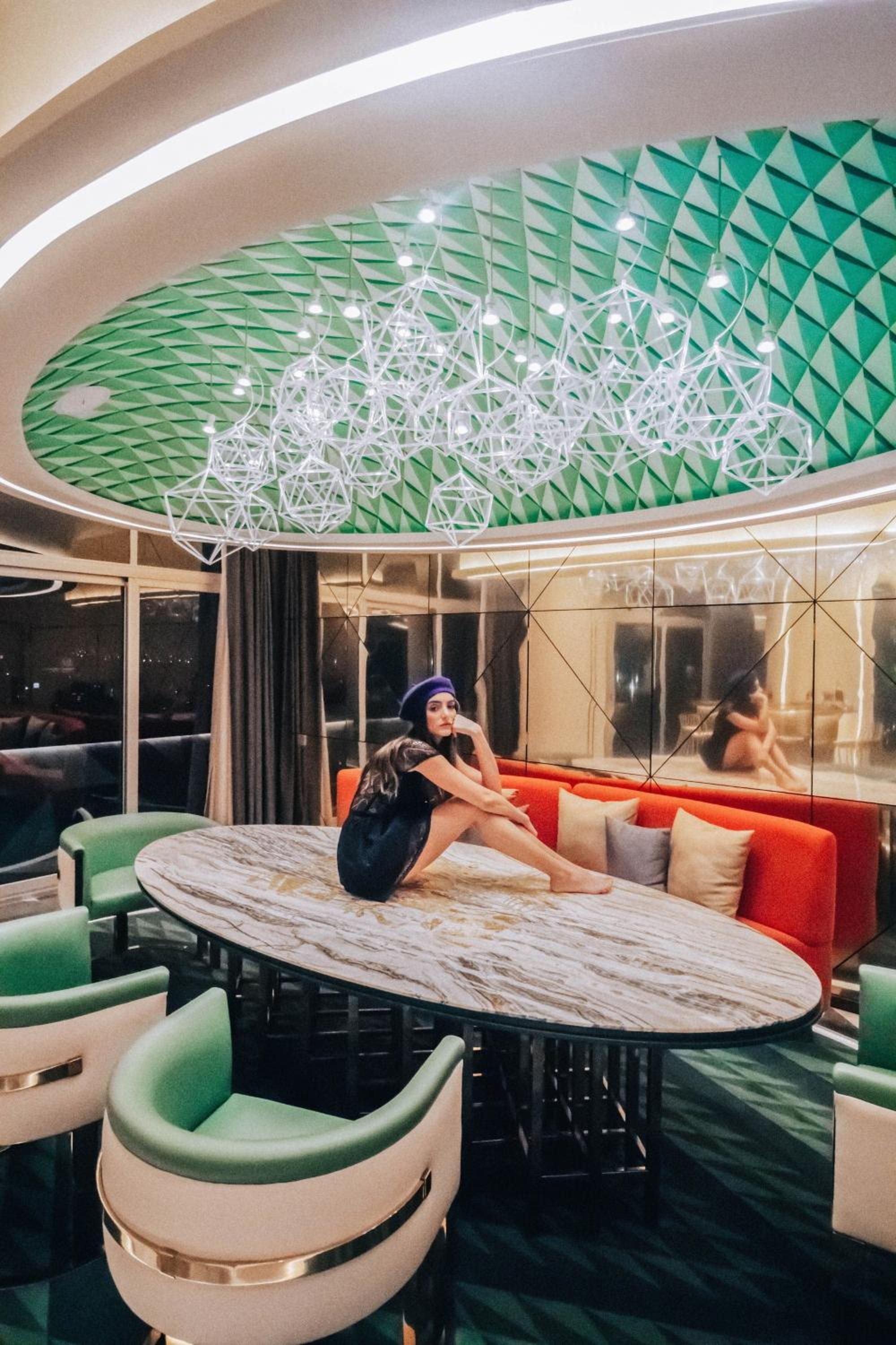 Extreme WOW, Penthouse, 1 Rey, Vista a la ciudad, Último piso — 5