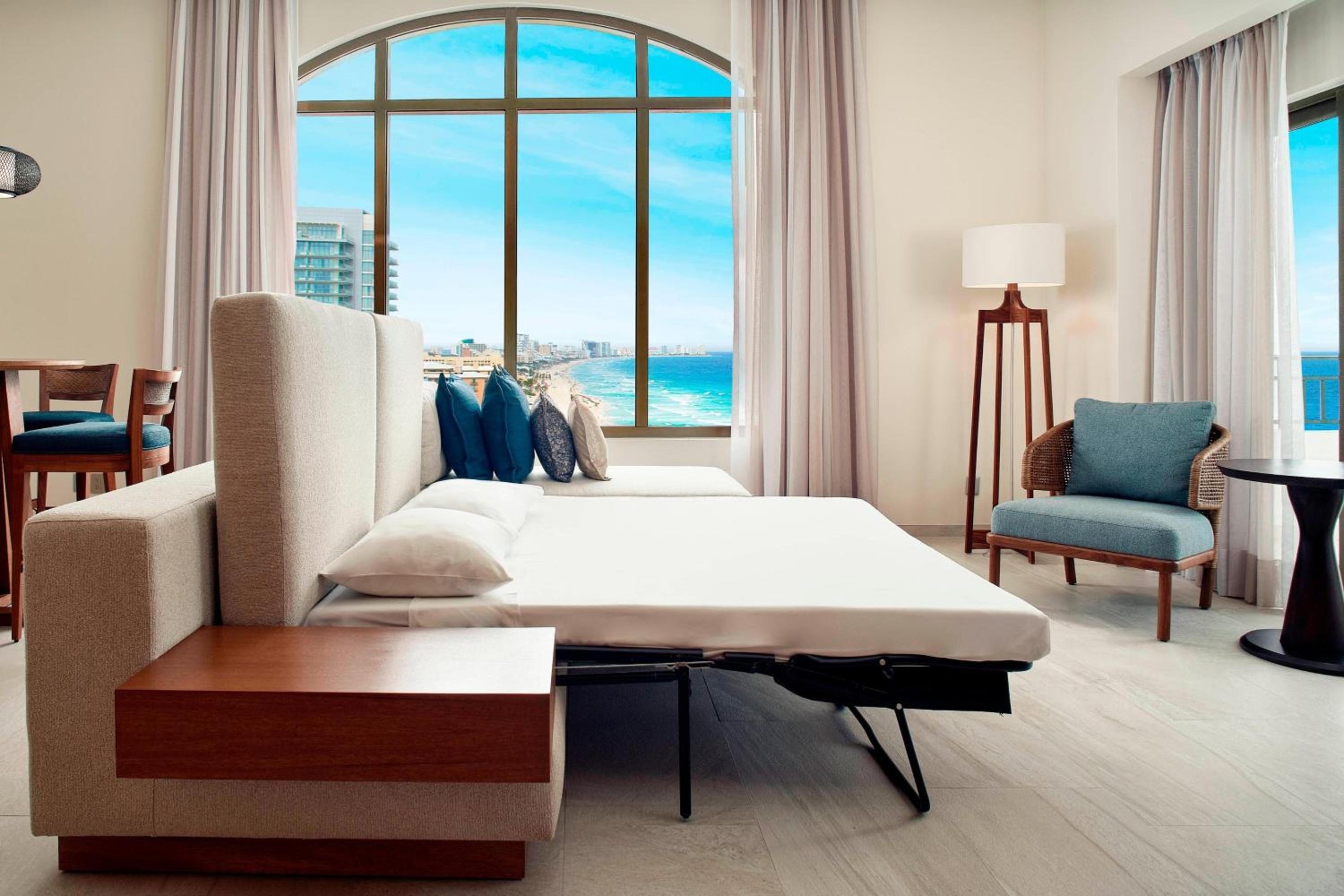 Suite de un dormitorio con vista al mar amplia — 7