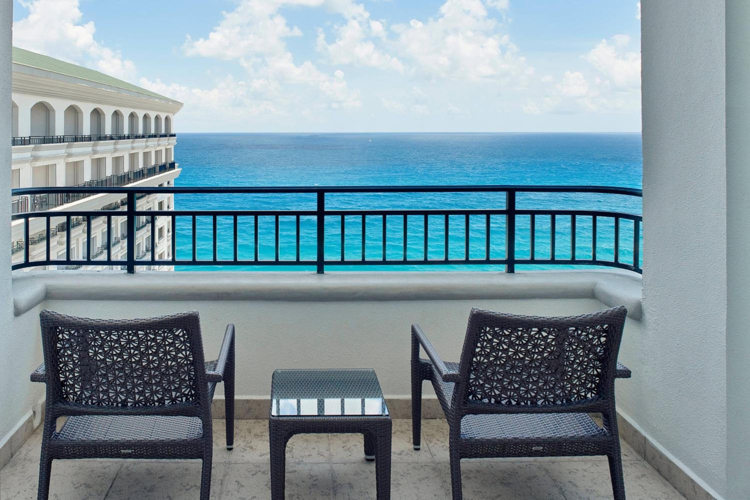 Habitación Premium Deluxe King con Balcón y Vista al Océano — 7