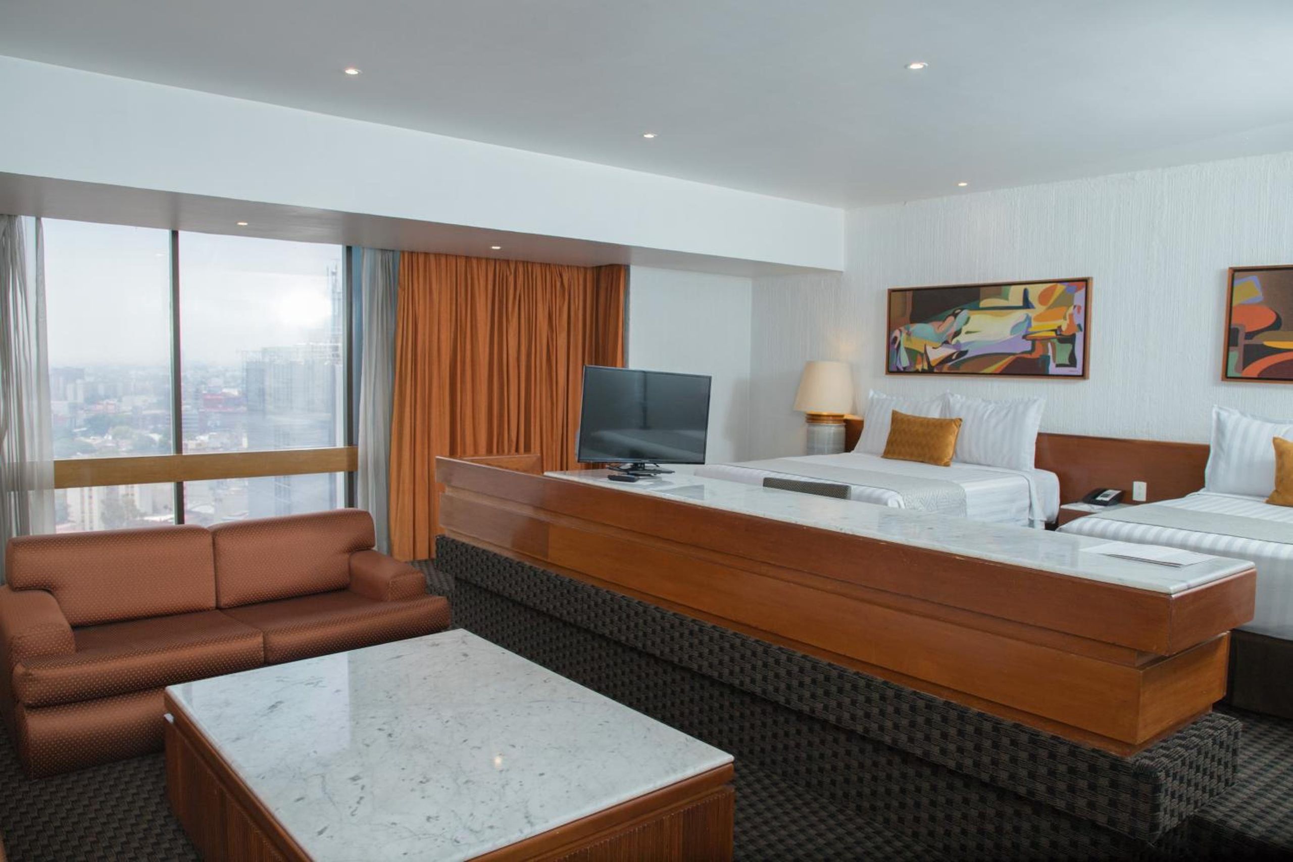 Suite Deluxe con Bañera de Hidromasaje — 2