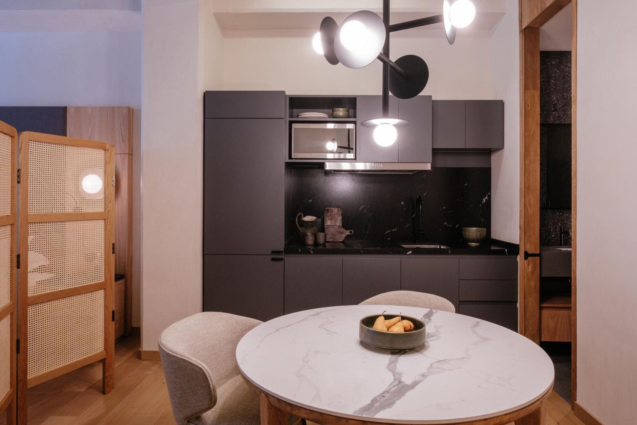 Estudio Deluxe con cama Queen — 4