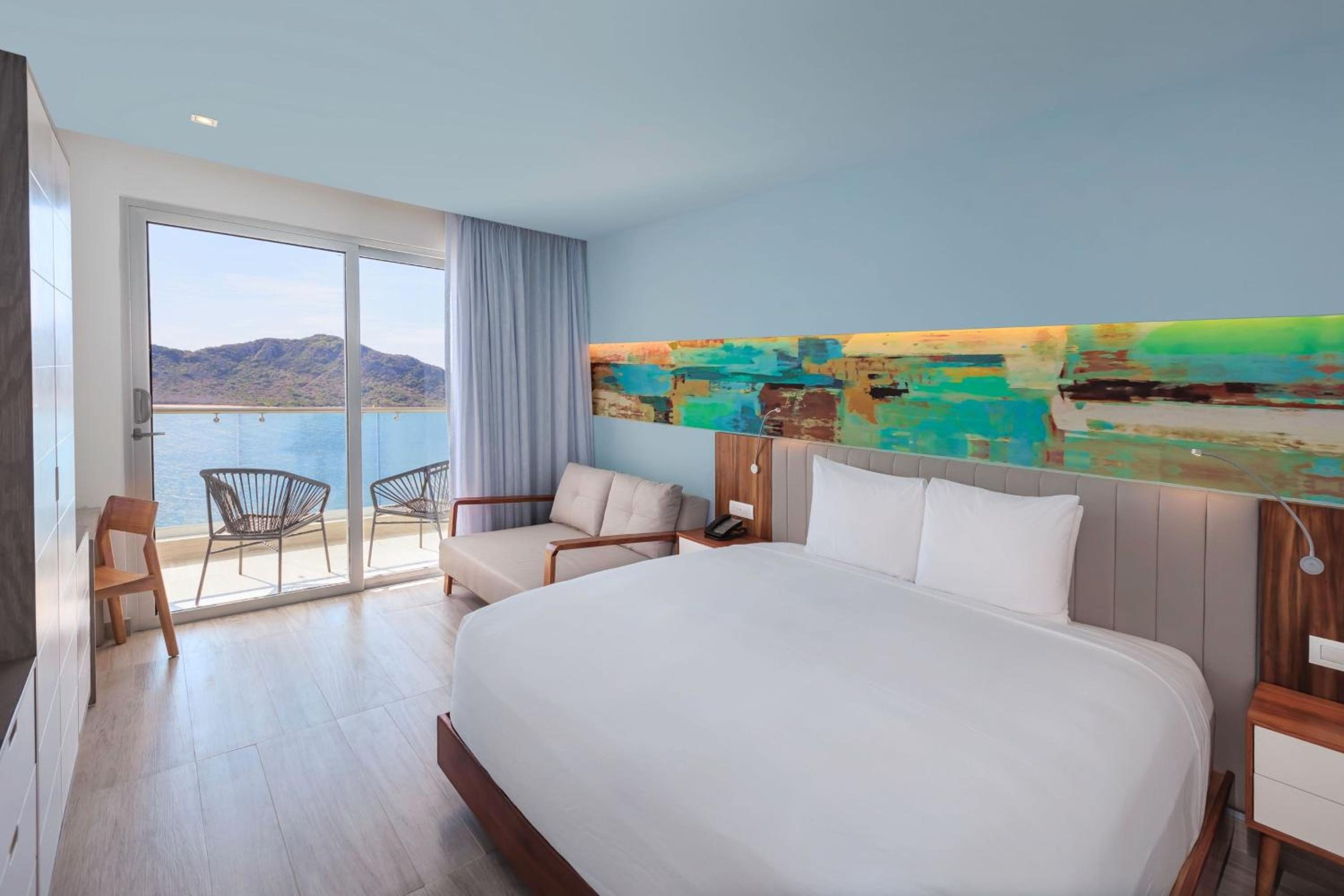 Habitación Deluxe King con Balcón y Vista al Mar