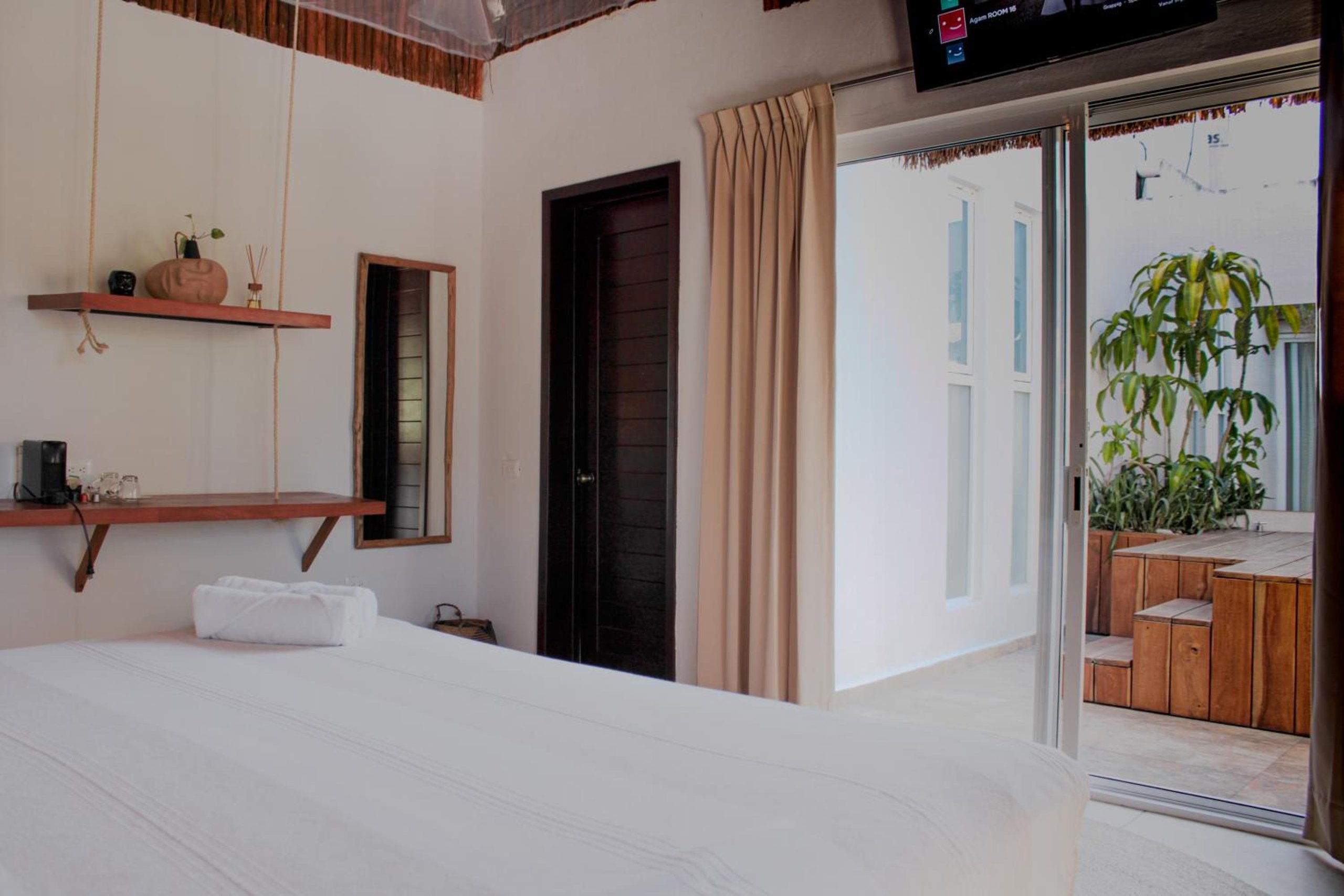 Habitación Doble Deluxe — 6