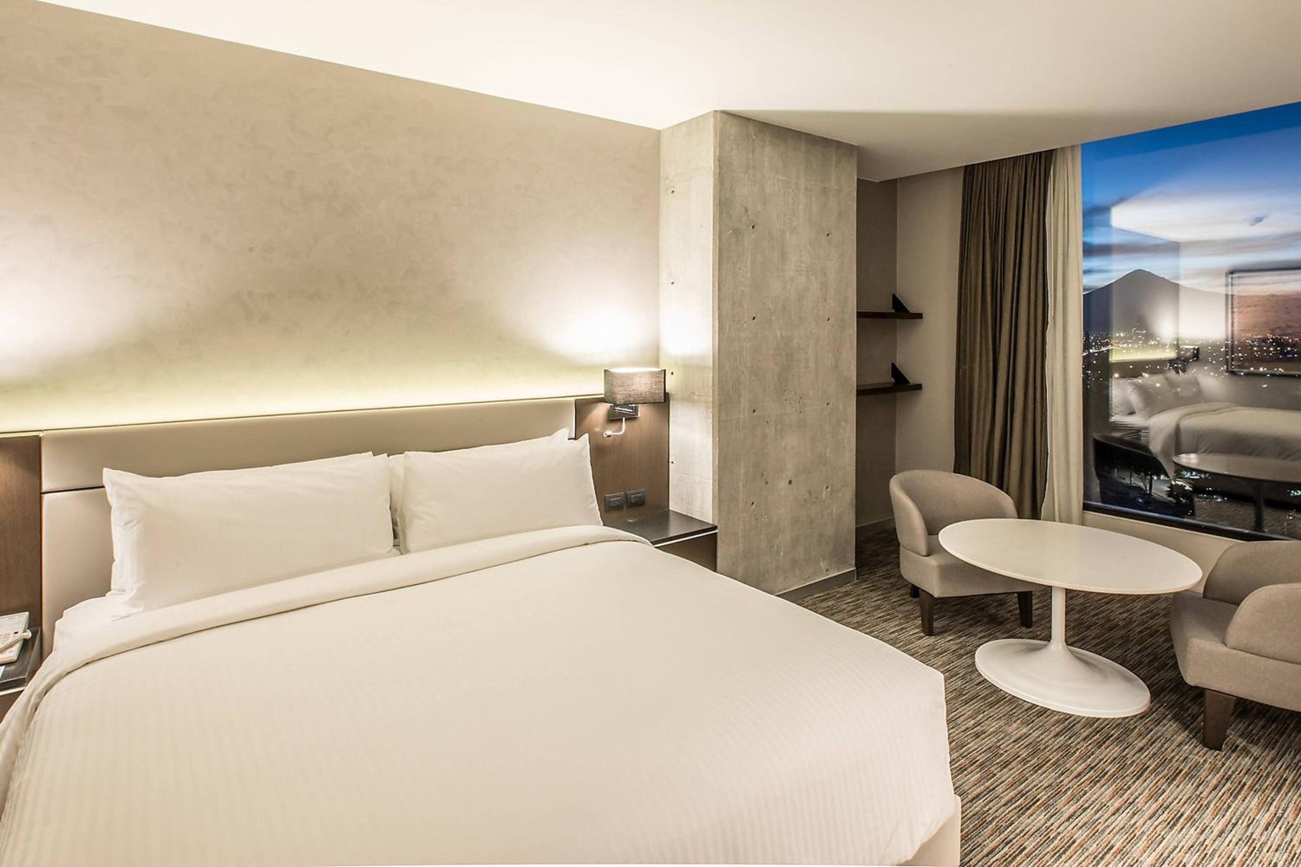 Grand Traditional, Habitación de huéspedes, 1 cama King, Vista a la ciudad — 4