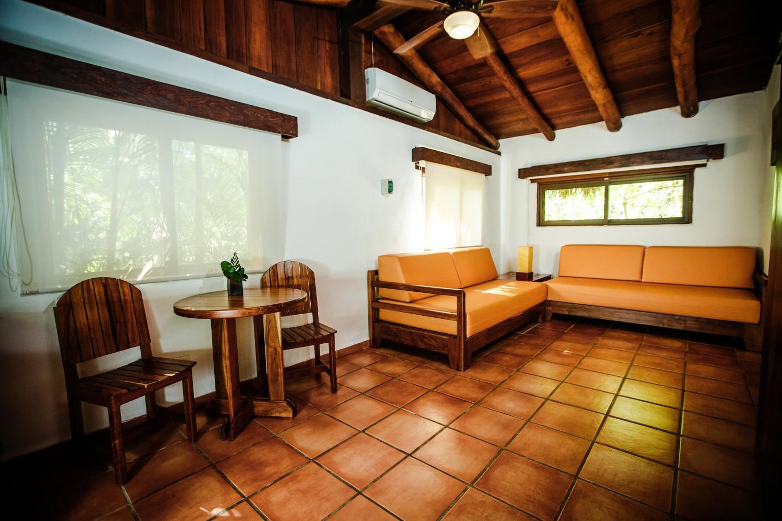 Cabaña con Vista al Jardín — 4