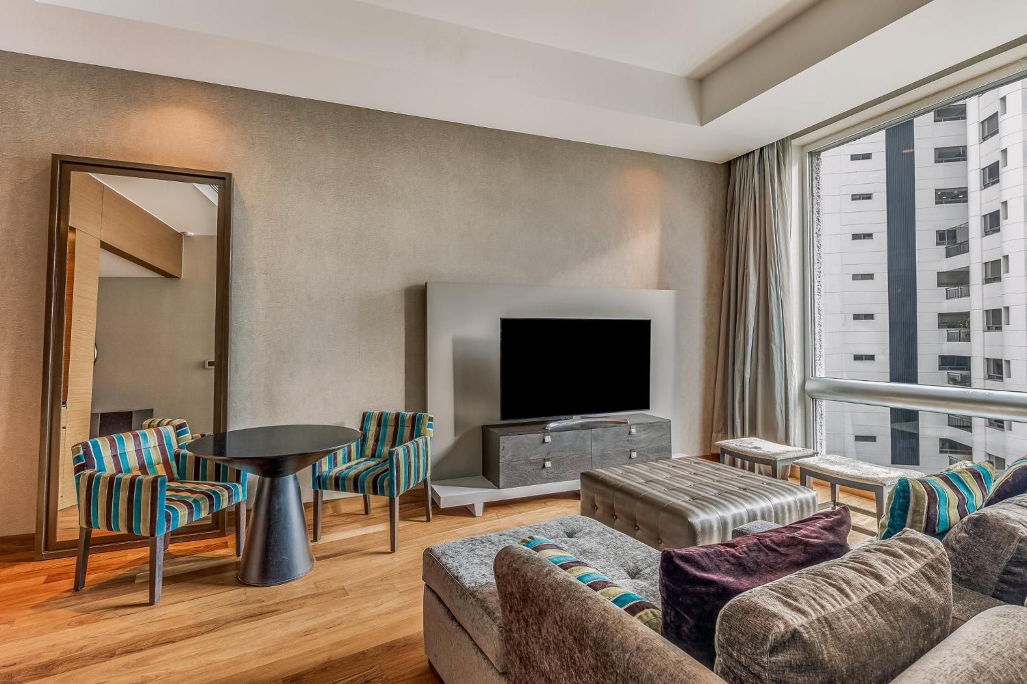 Suite Principal — 3