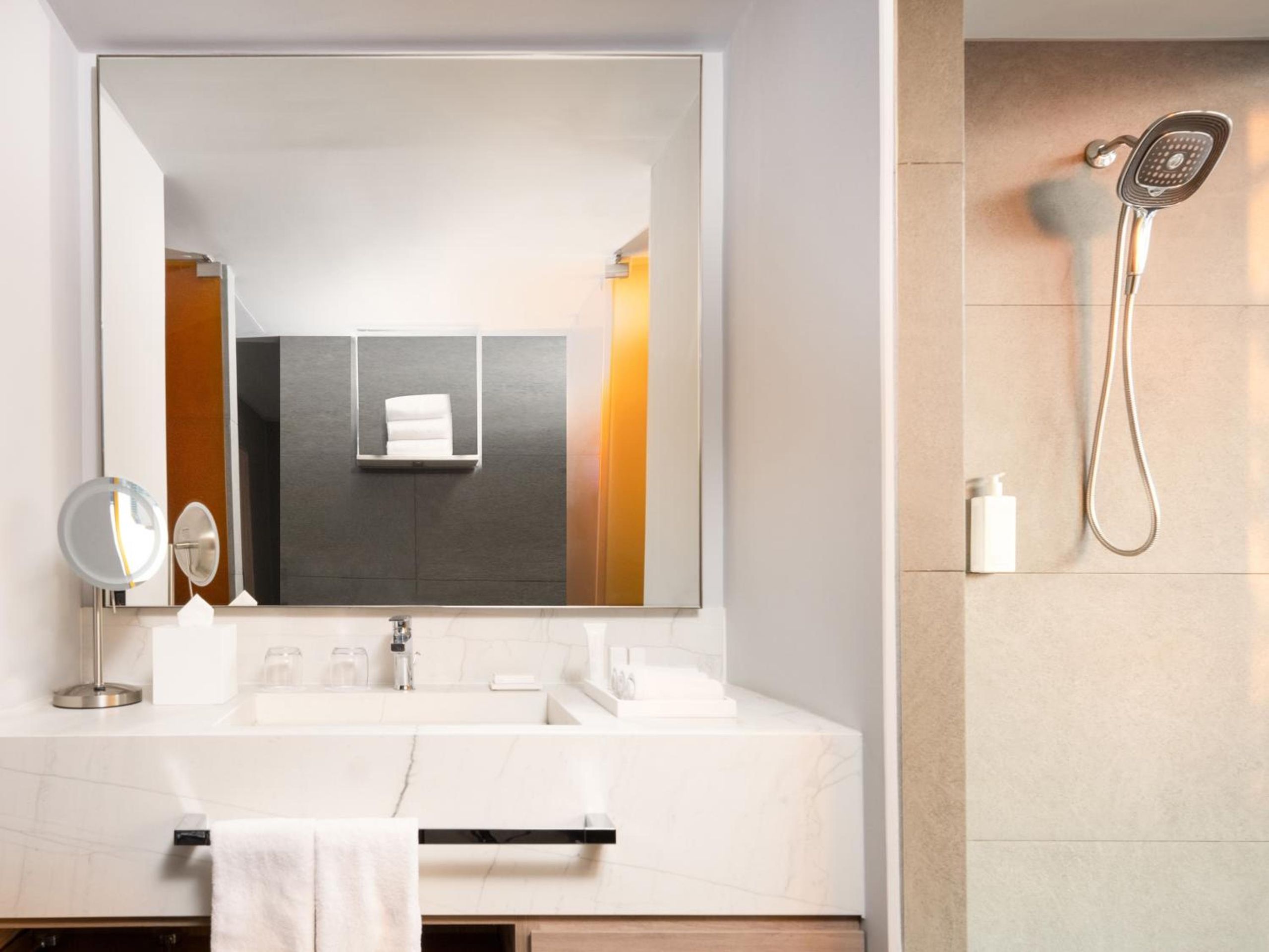 Suite Superior King con Terraza — 4