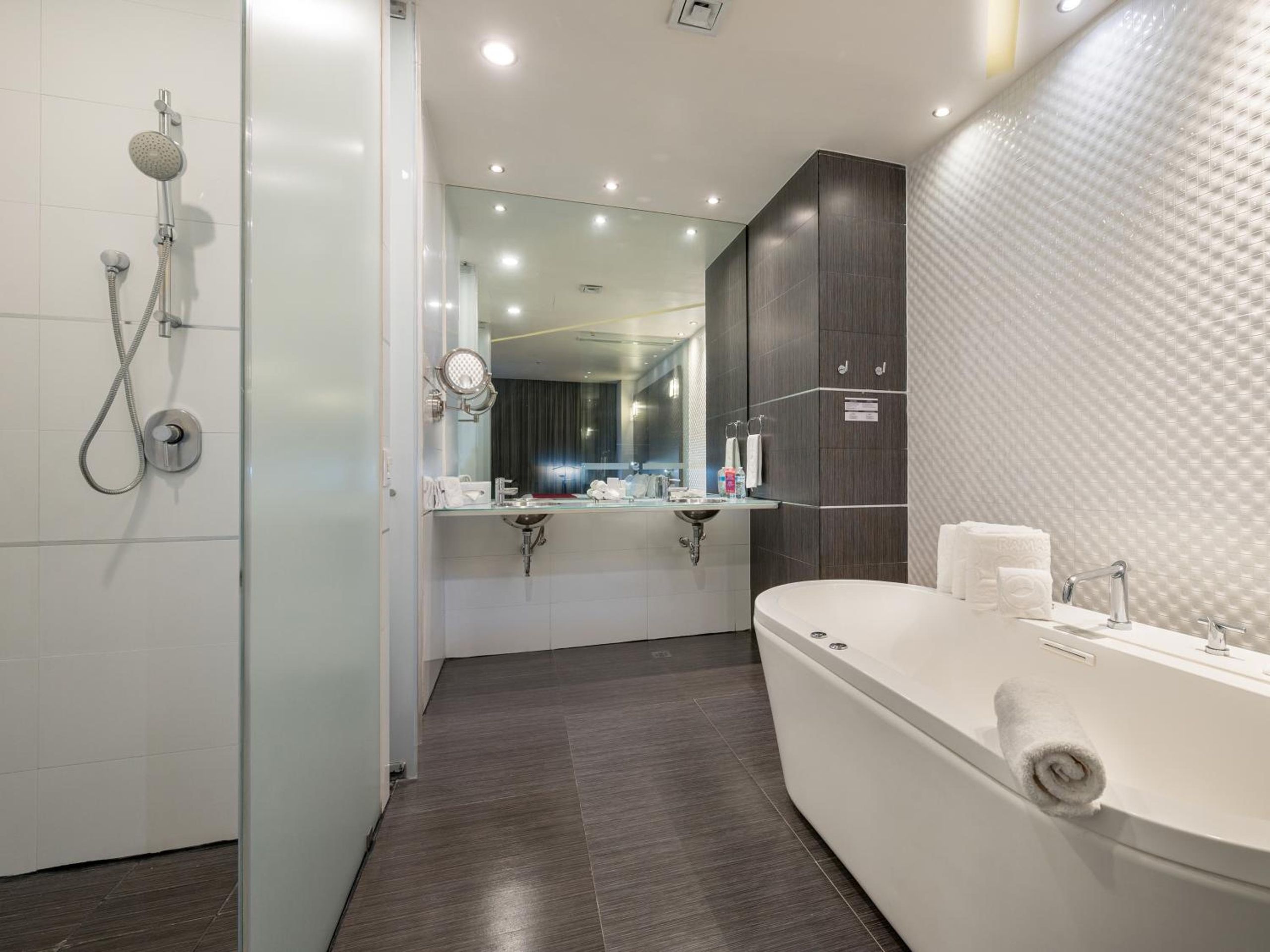Suite King — 2