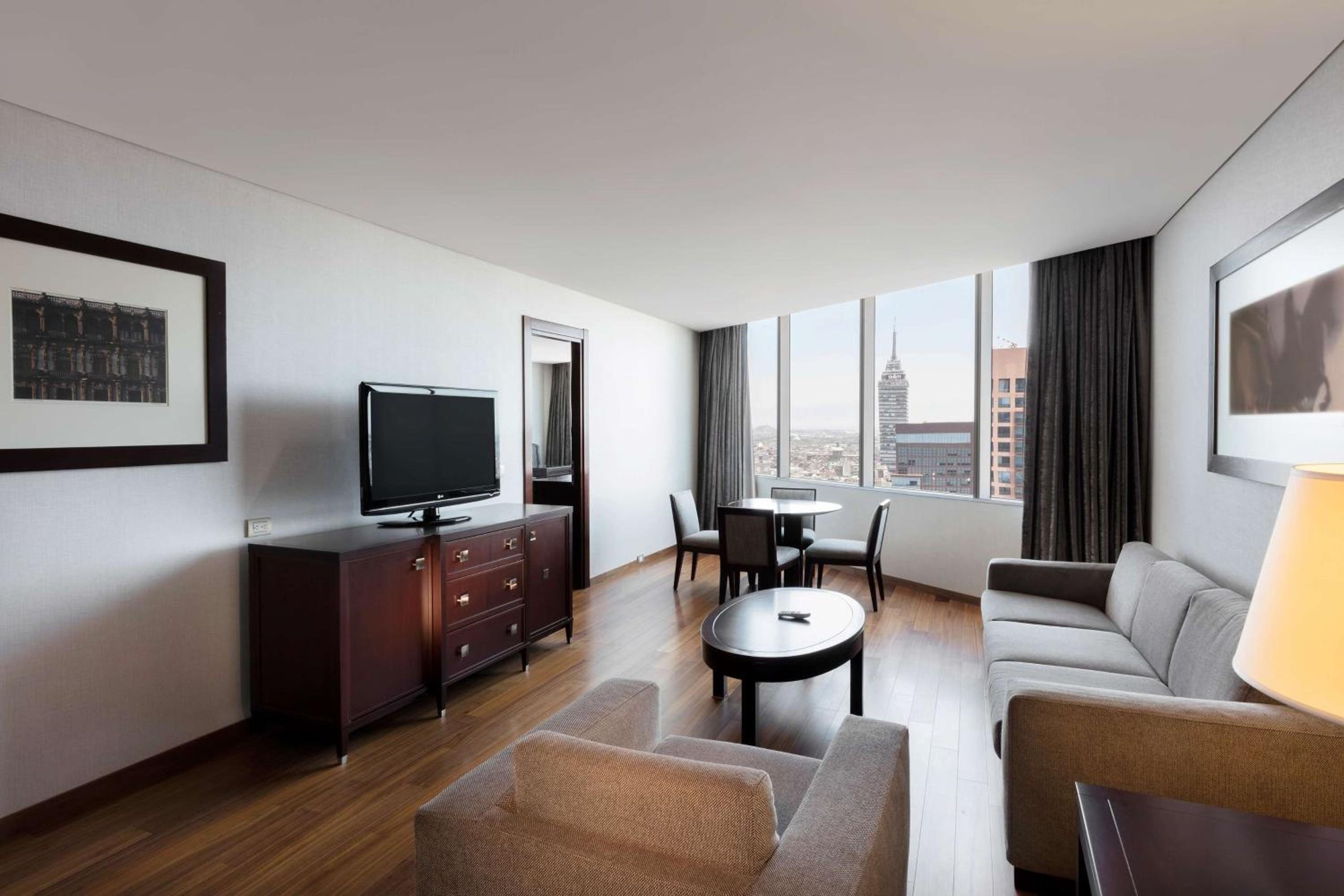 Suite Business King — 5
