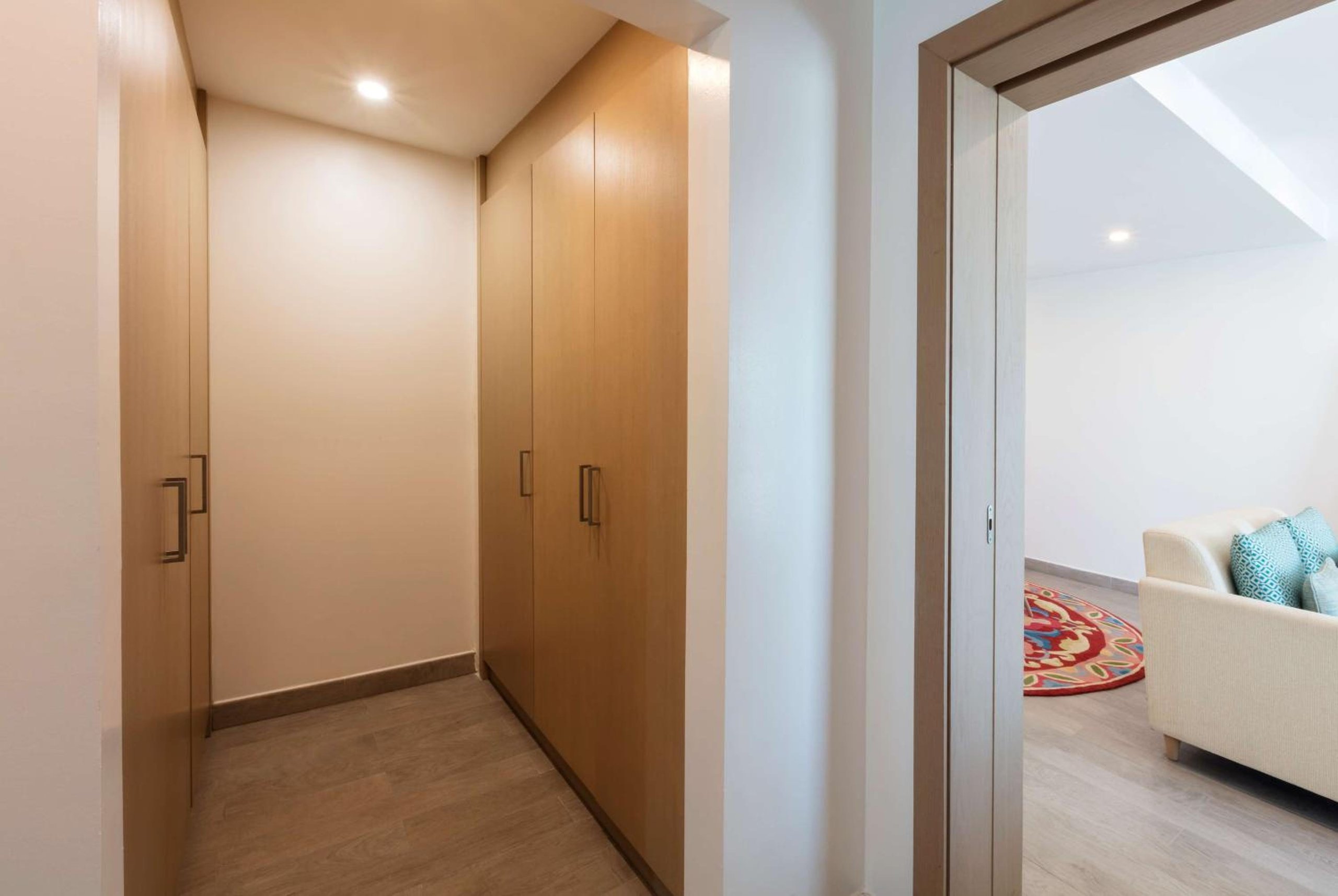 Suite de una habitación con cama Queen y sofá cama — 5