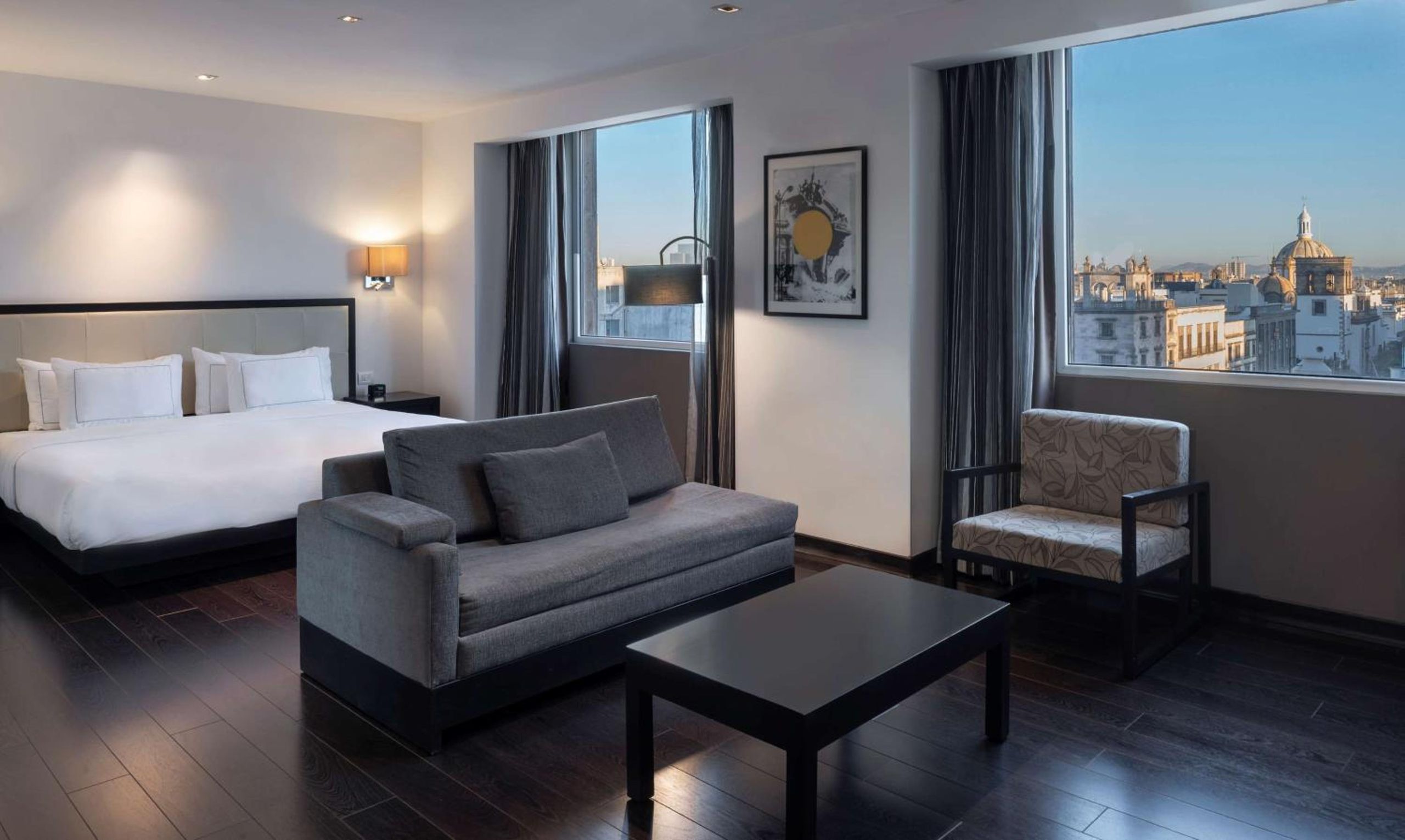 Suite Junior King con Área de estar — 4