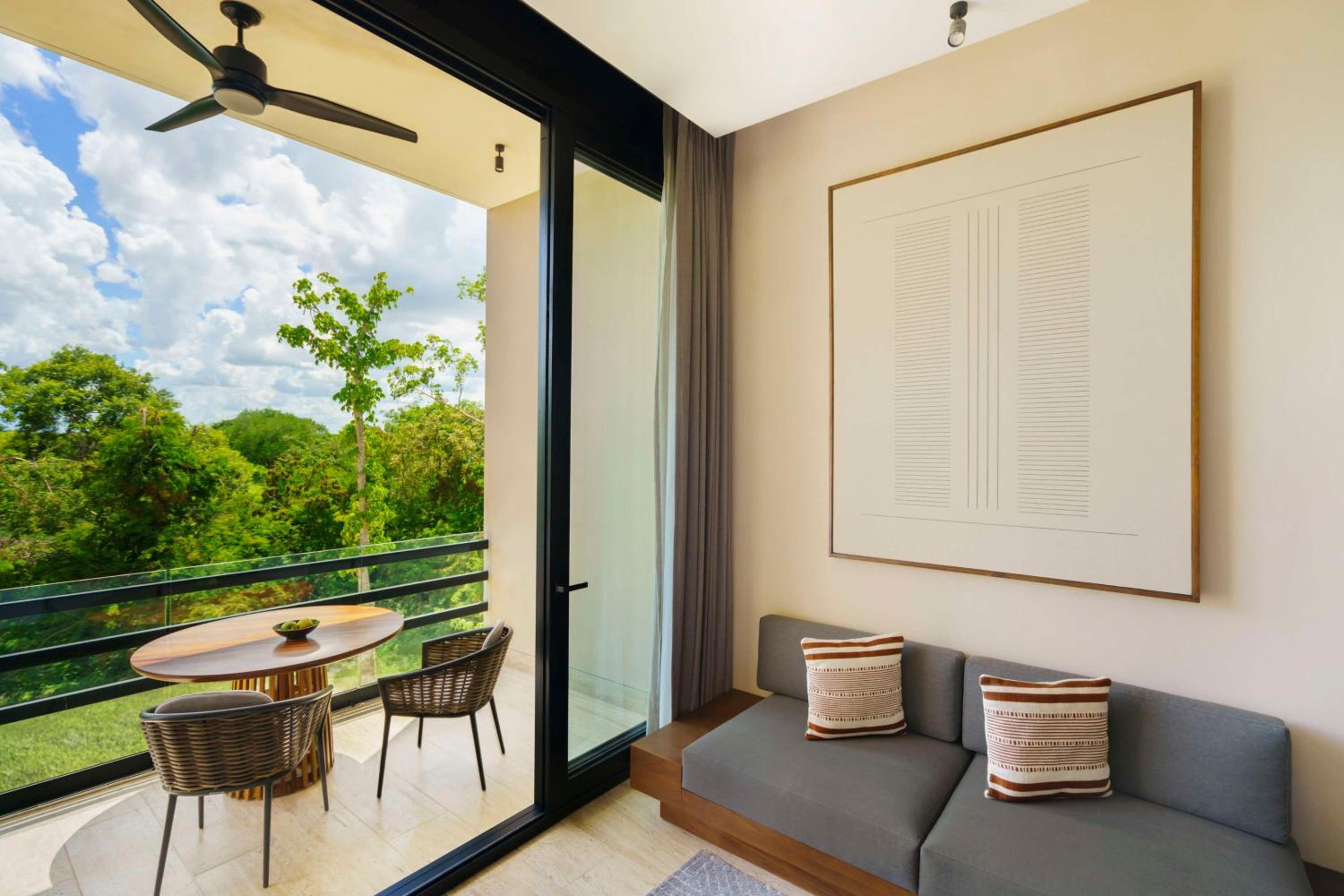 Naj Junior Suite - King
Naj Junior Suite - King — 4
