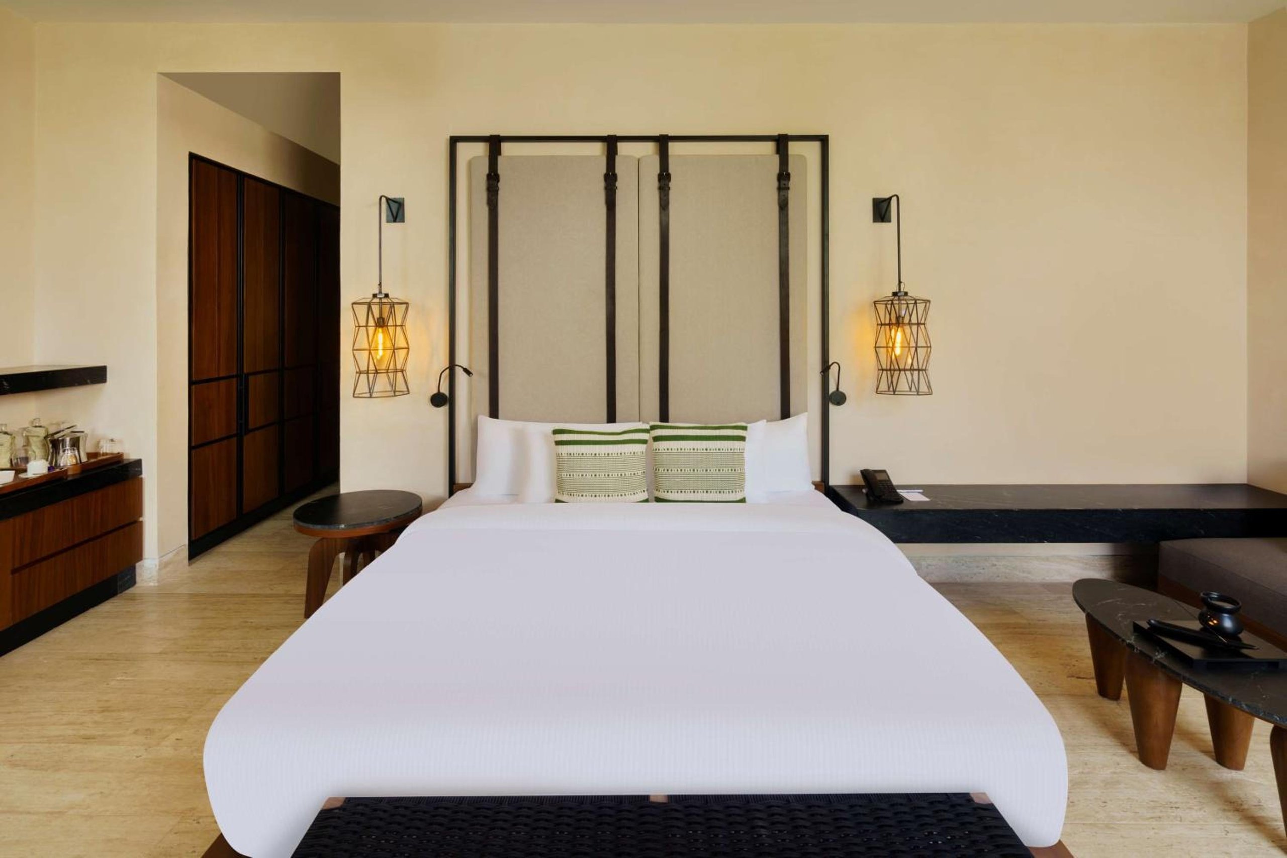 Naj Junior Suite - King
Naj Junior Suite - King — 5