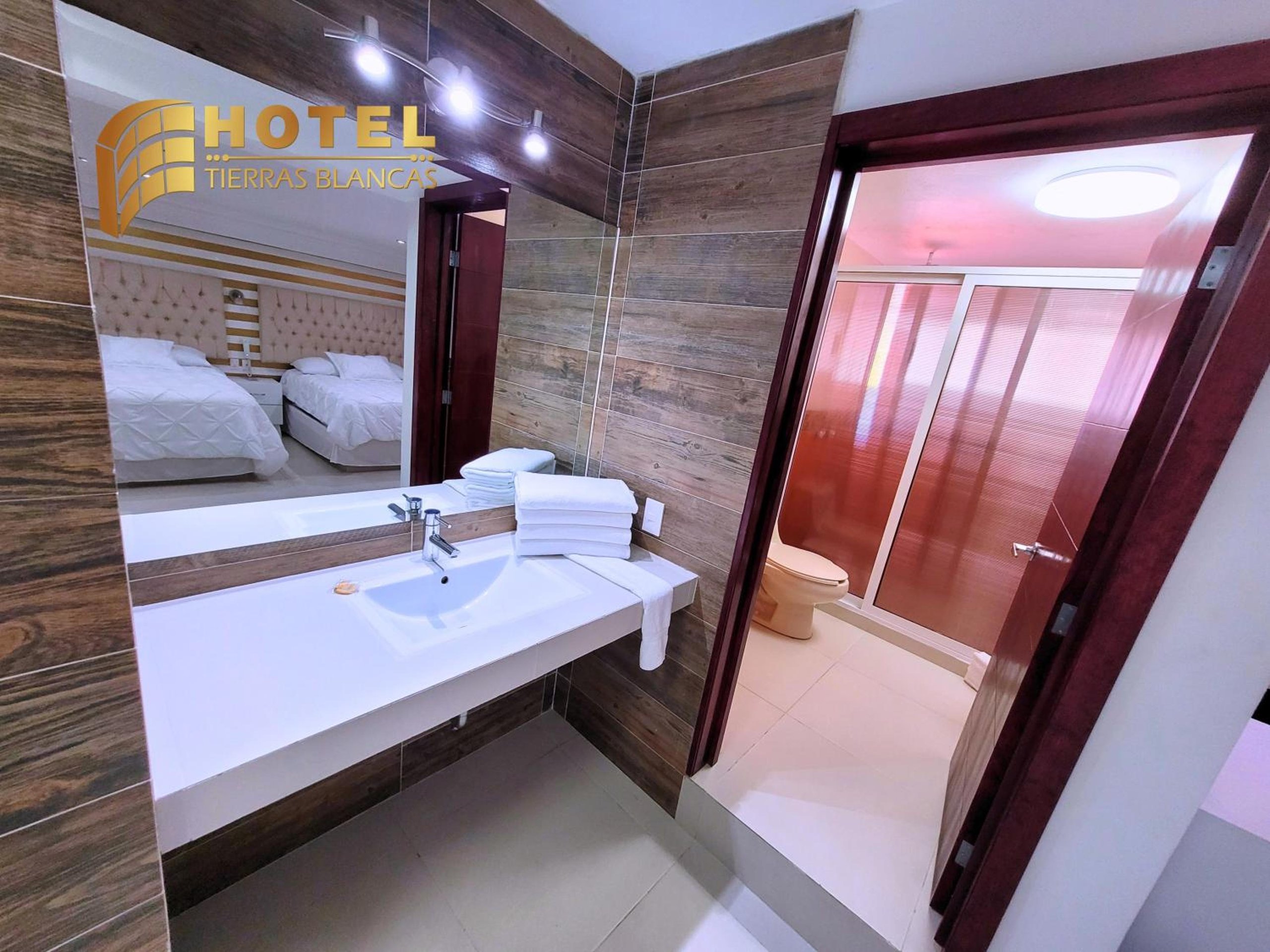 Habitación Doble con Dos Camas Dobles — 2