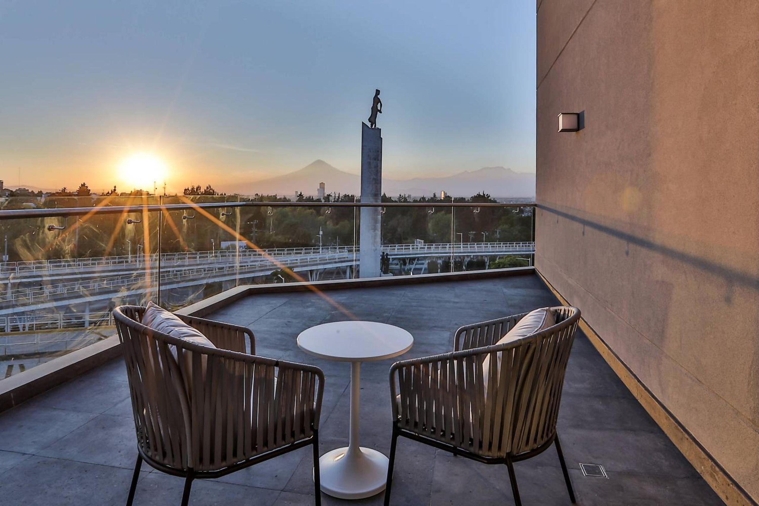Suite Terraza, Suite, 1 cama King, Vista a la ciudad, Balcón — 4