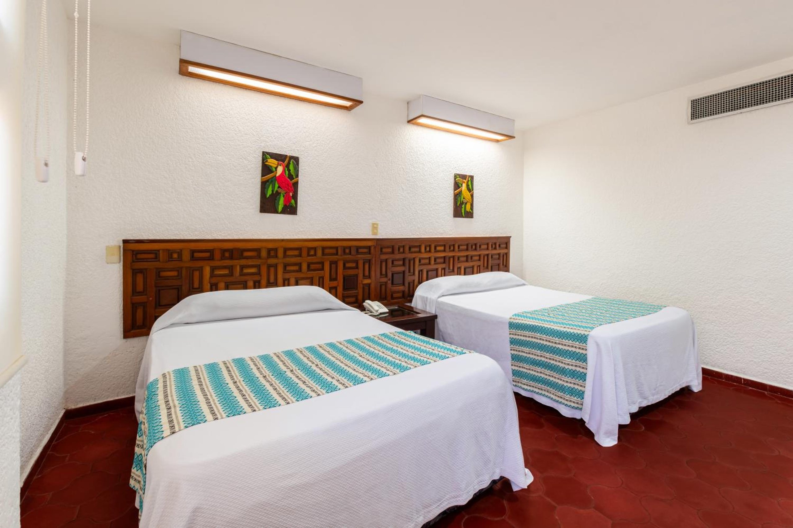 Habitación Doble con Dos Camas Dobles — 6