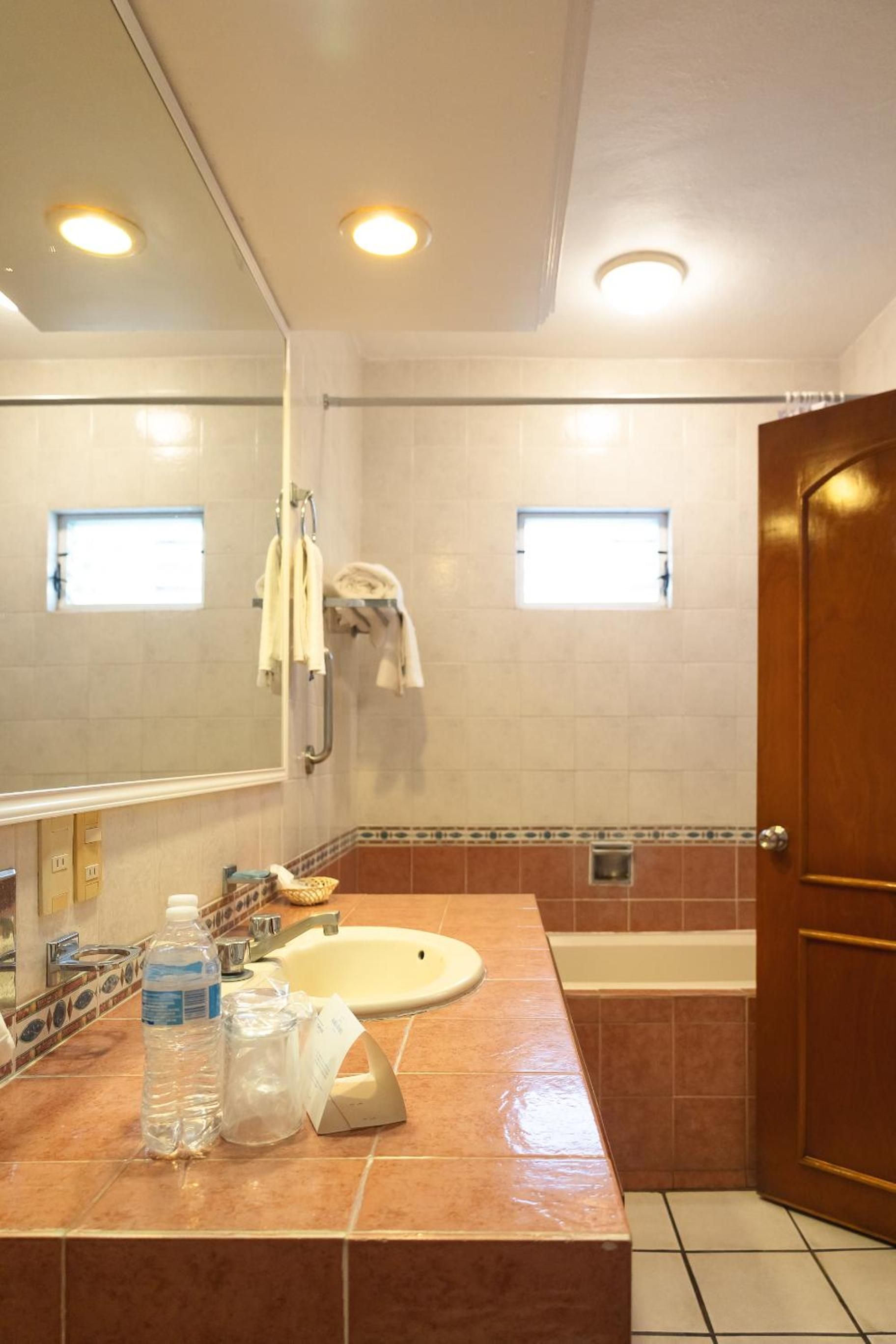 Habitación Ejecutiva con Dos Camas Queen — 6