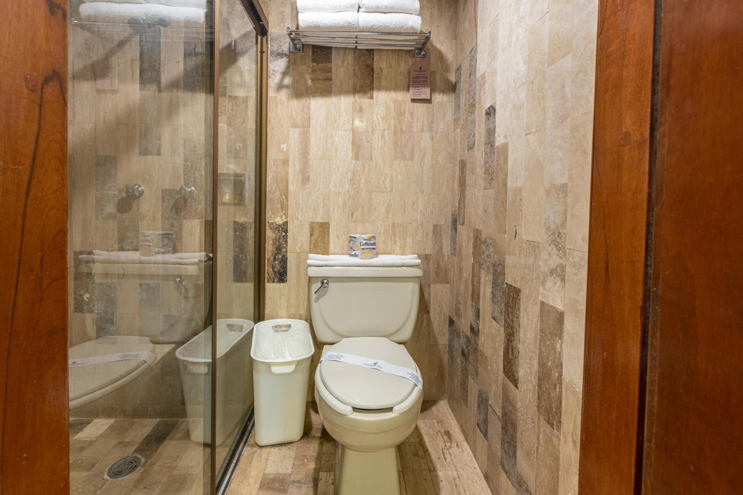 Habitación Doble con Dos Camas Dobles — 7