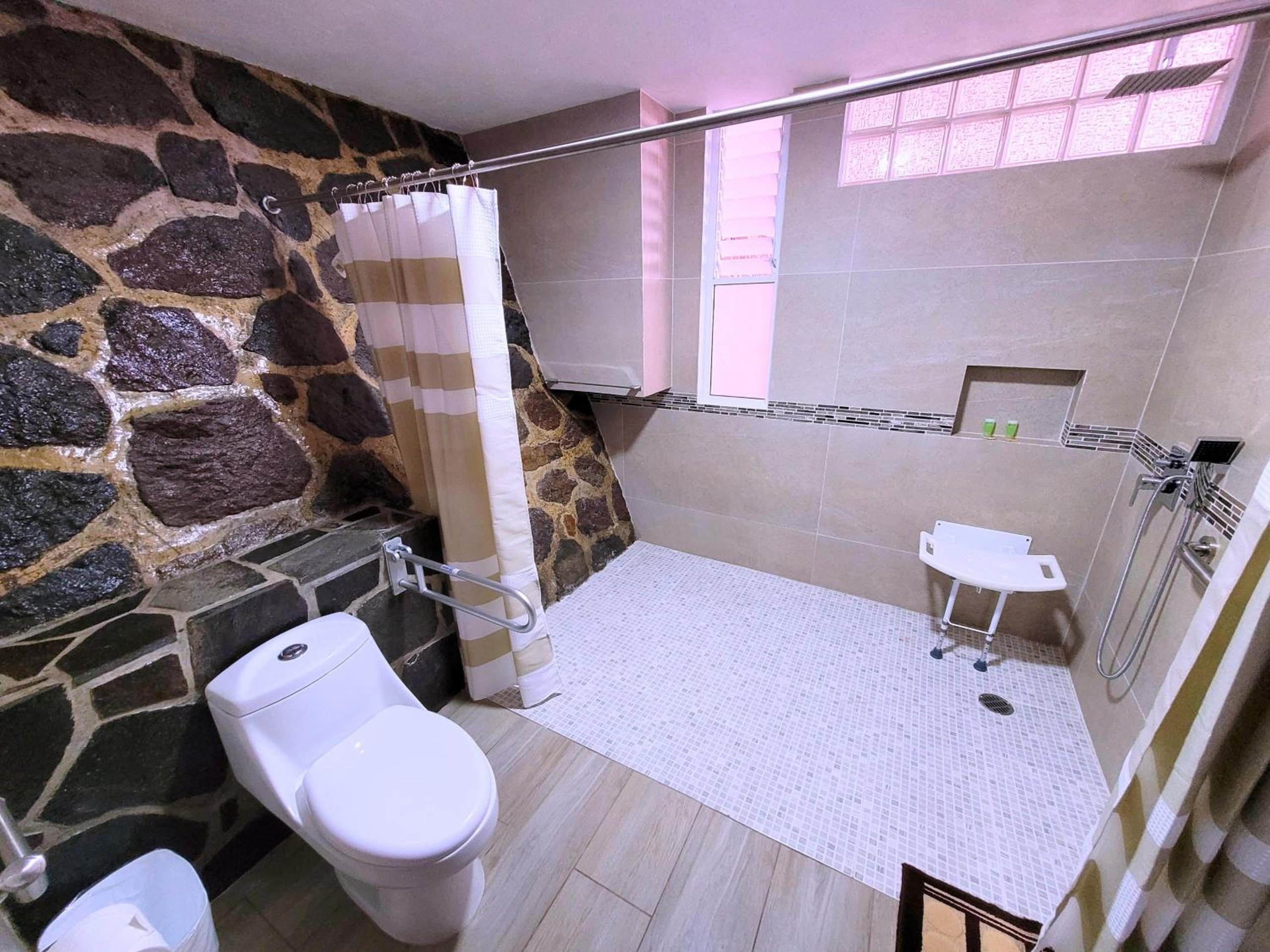 Habitación Doble - Acceso para personas con discapacidad — 5