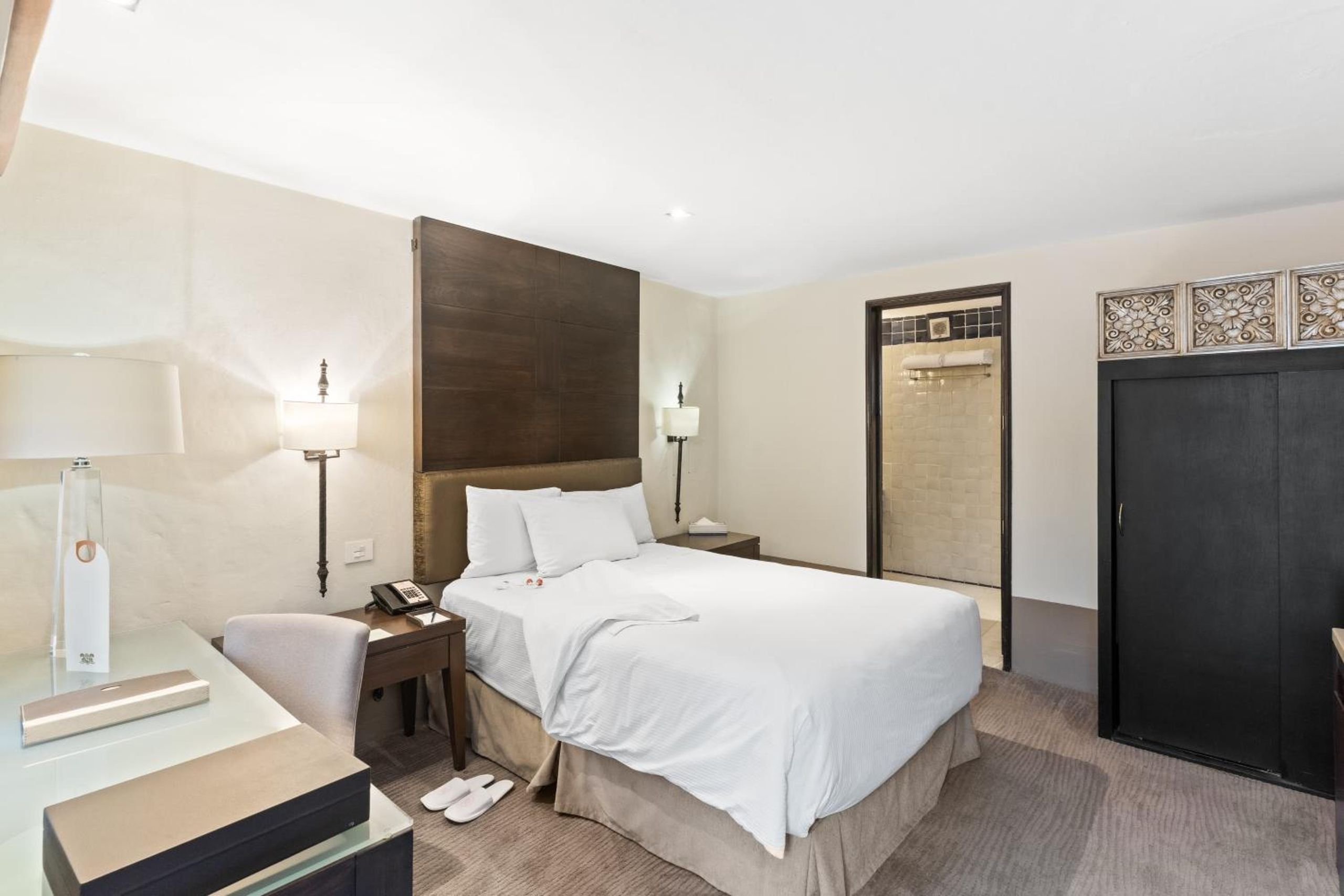 Cama Doble de Novicias — 2